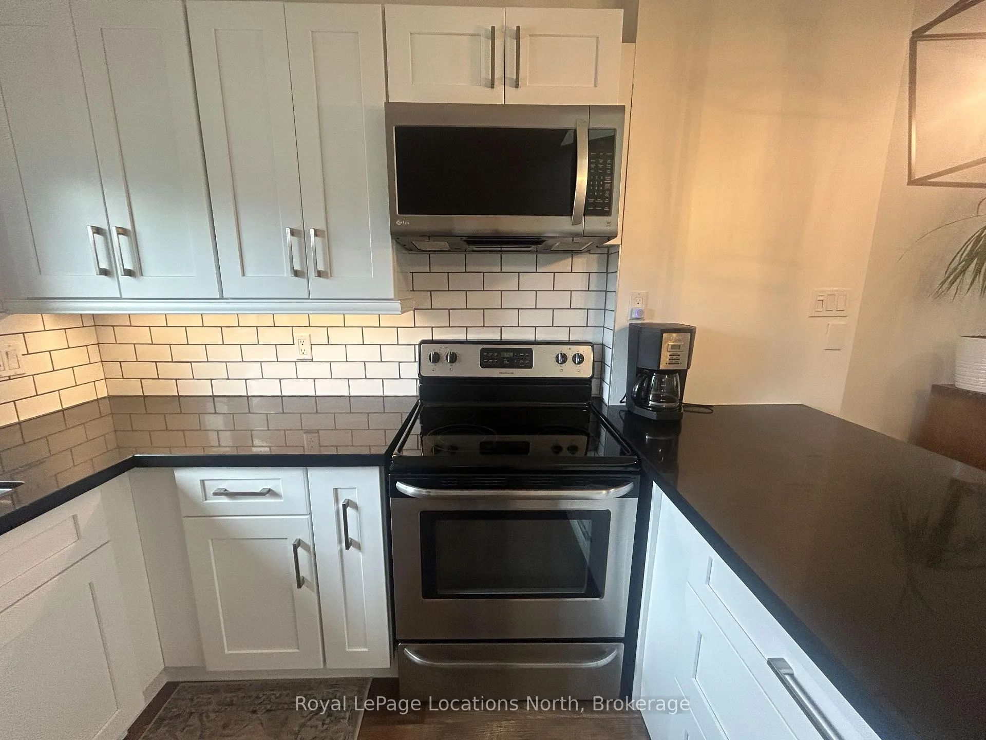 Photo 7 of Unit 1, 561 Oxbow Crescent, Collingwood — HOMEH