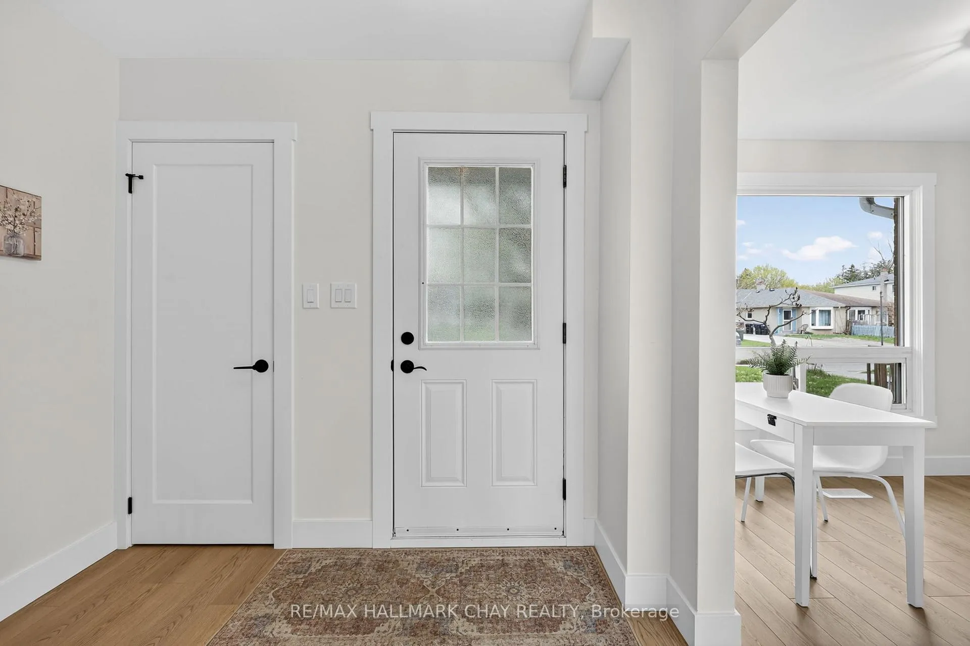 Photo 3 of 37 Stewart Avenue, New Tecumseth, Alliston — HOMEH