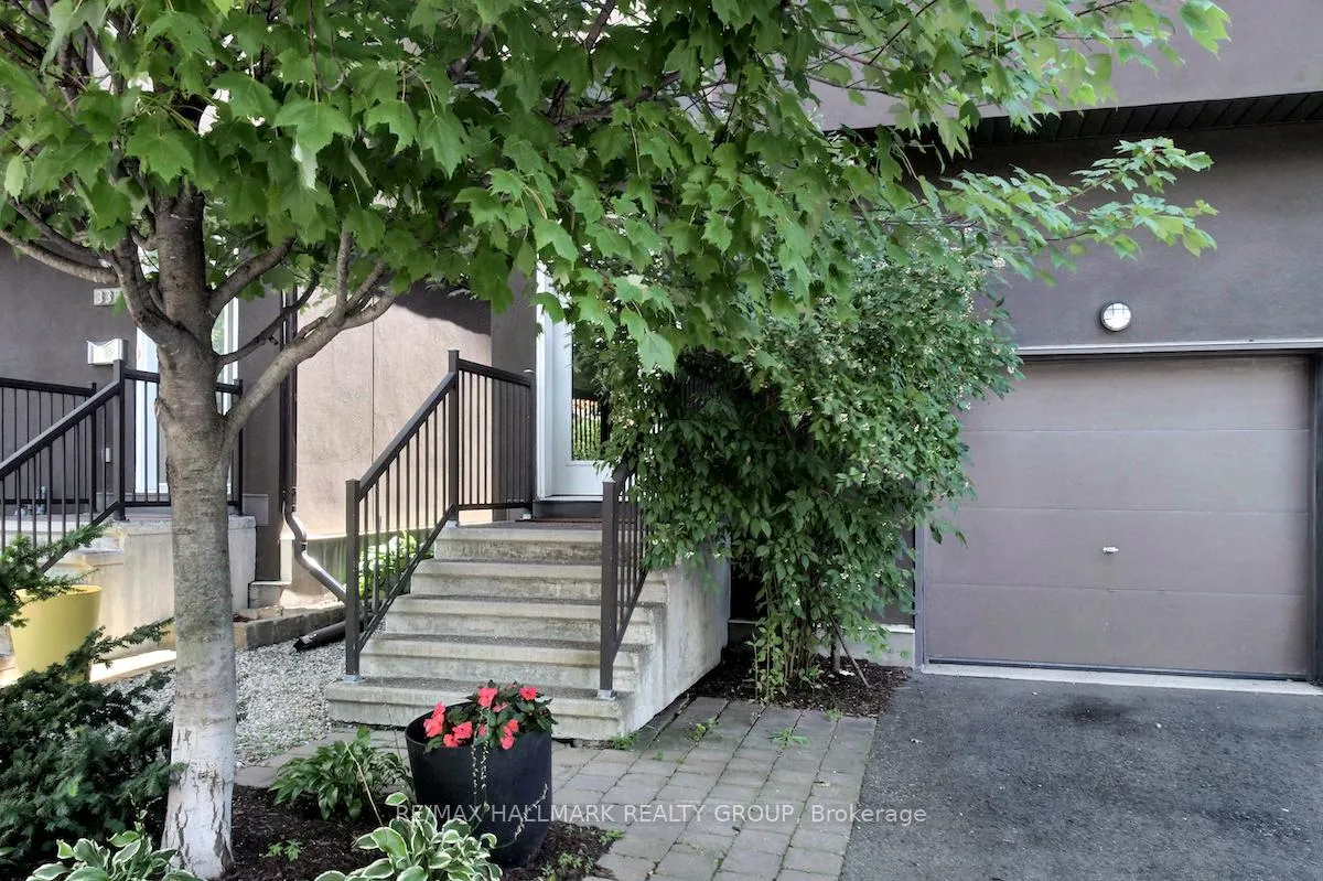 Photo 2 of 336 Boudreau Street, Ottawa, Vanier — HOMEH