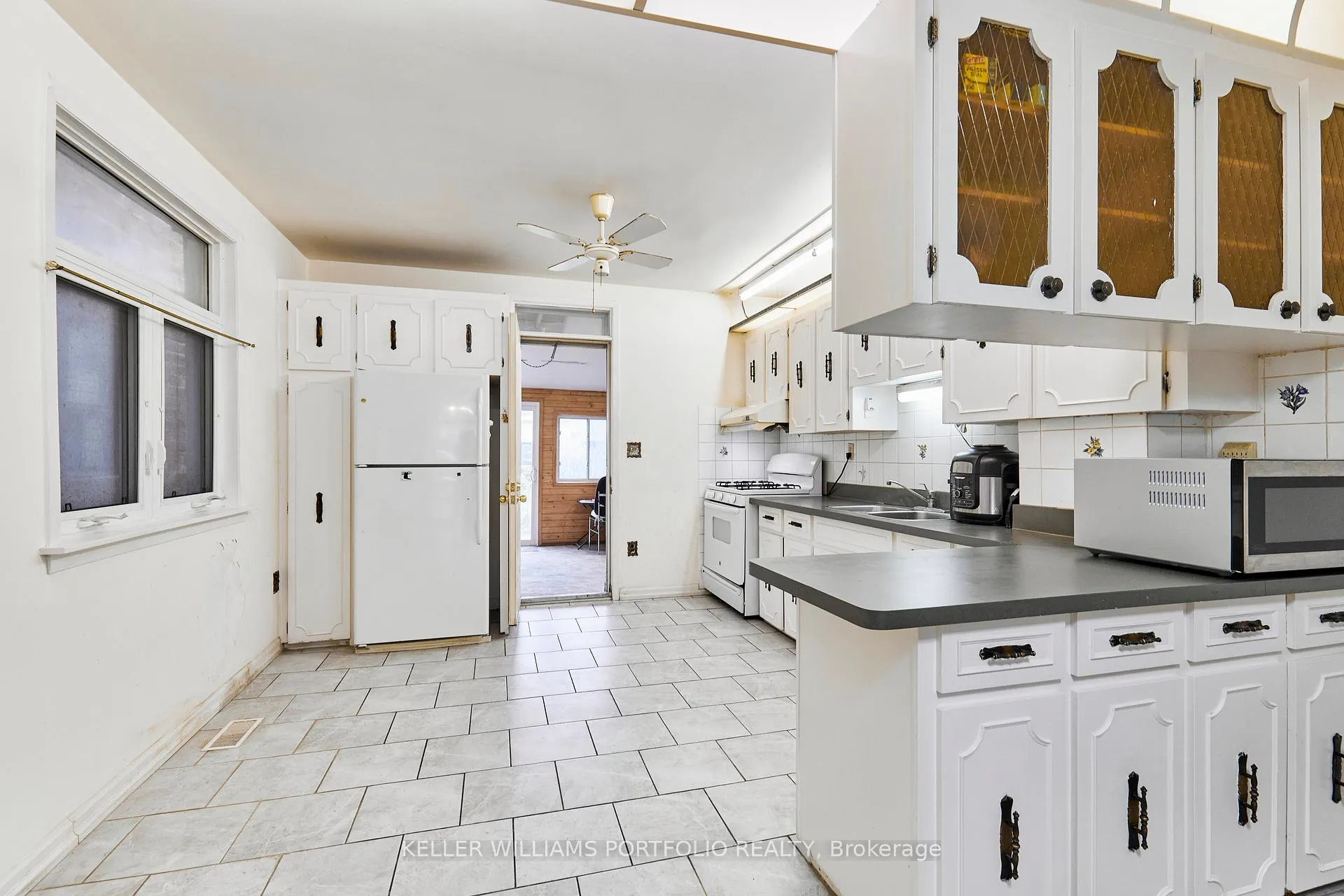 Photo 10 of 277 Manning Avenue, Toronto, Trinity-Bellwoods — HOMEH