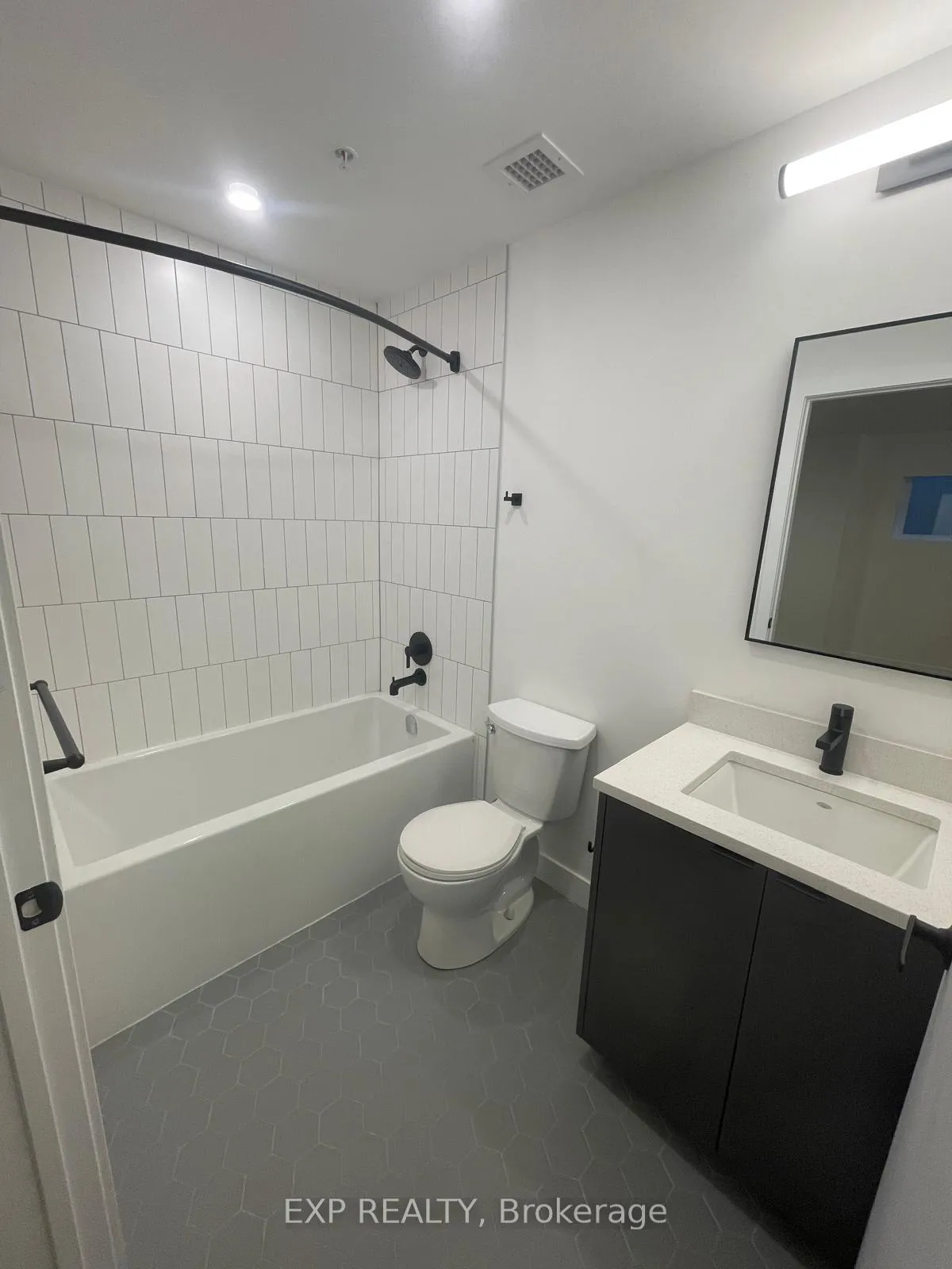 Photo 2 of Unit #B13, 1600 James Naismith Drive, Ottawa, Pineview — HOMEH