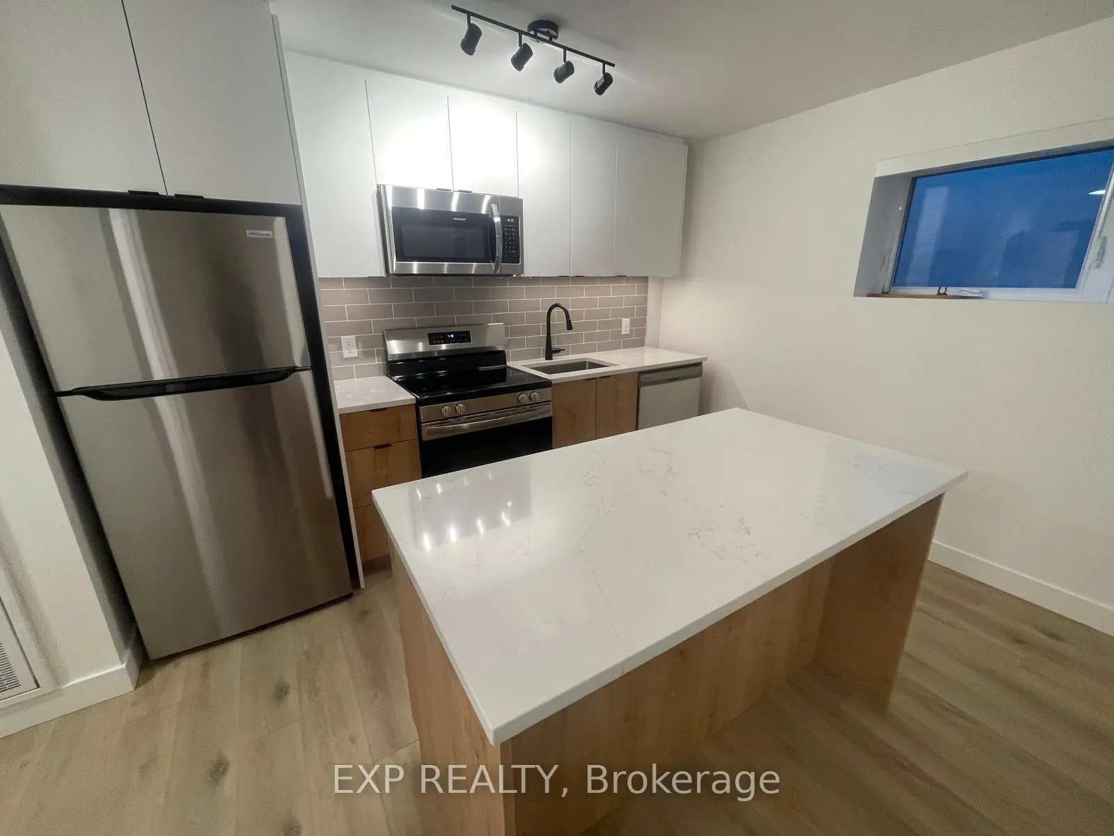 Photo 7 of Unit #B13, 1600 James Naismith Drive, Ottawa, Pineview — HOMEH