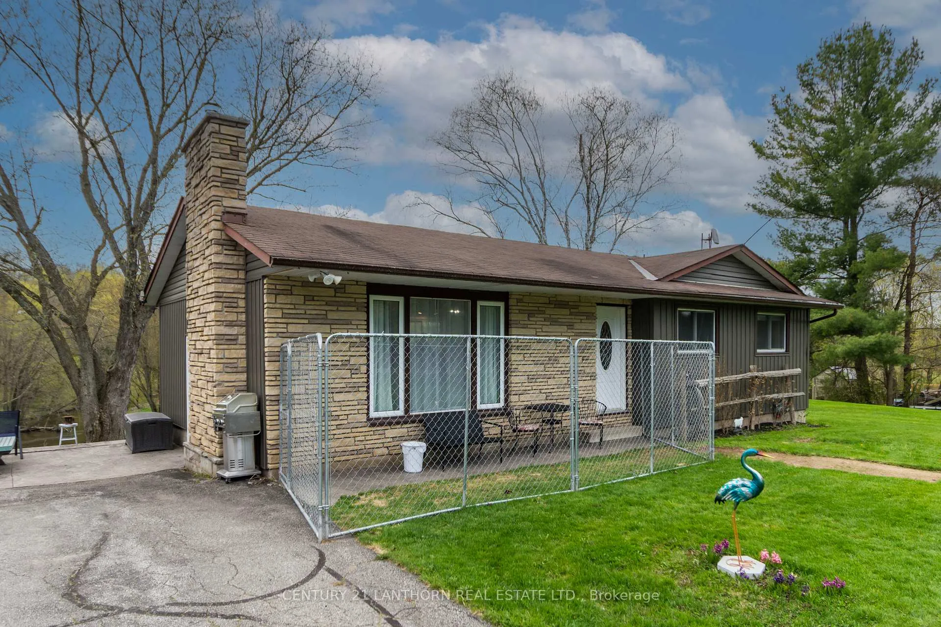 Photo 2 of 1123 Old Wooler Road, Brighton, Rural Brighton — HOMEH