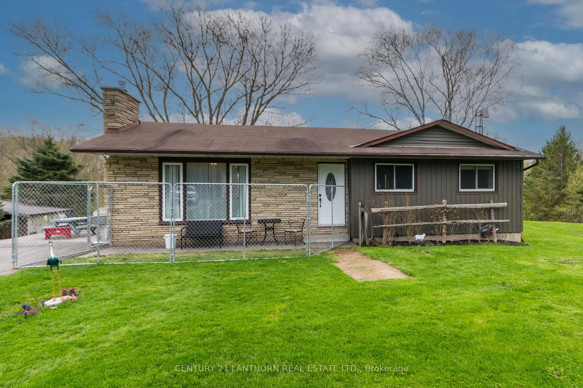 Photo 3 of 1123 Old Wooler Road, Brighton, Rural Brighton — HOMEH