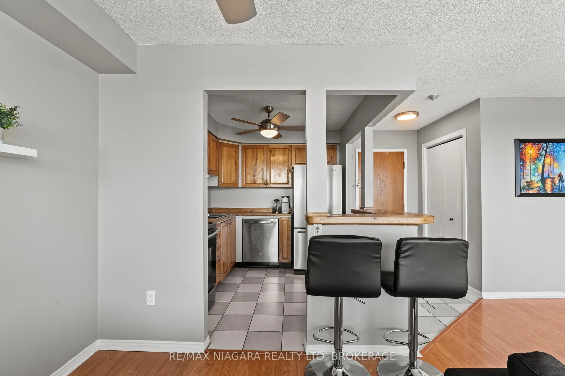 Photo 34 of Unit 601, 81 Scott Street, St. Catharines, Lakeport — HOMEH