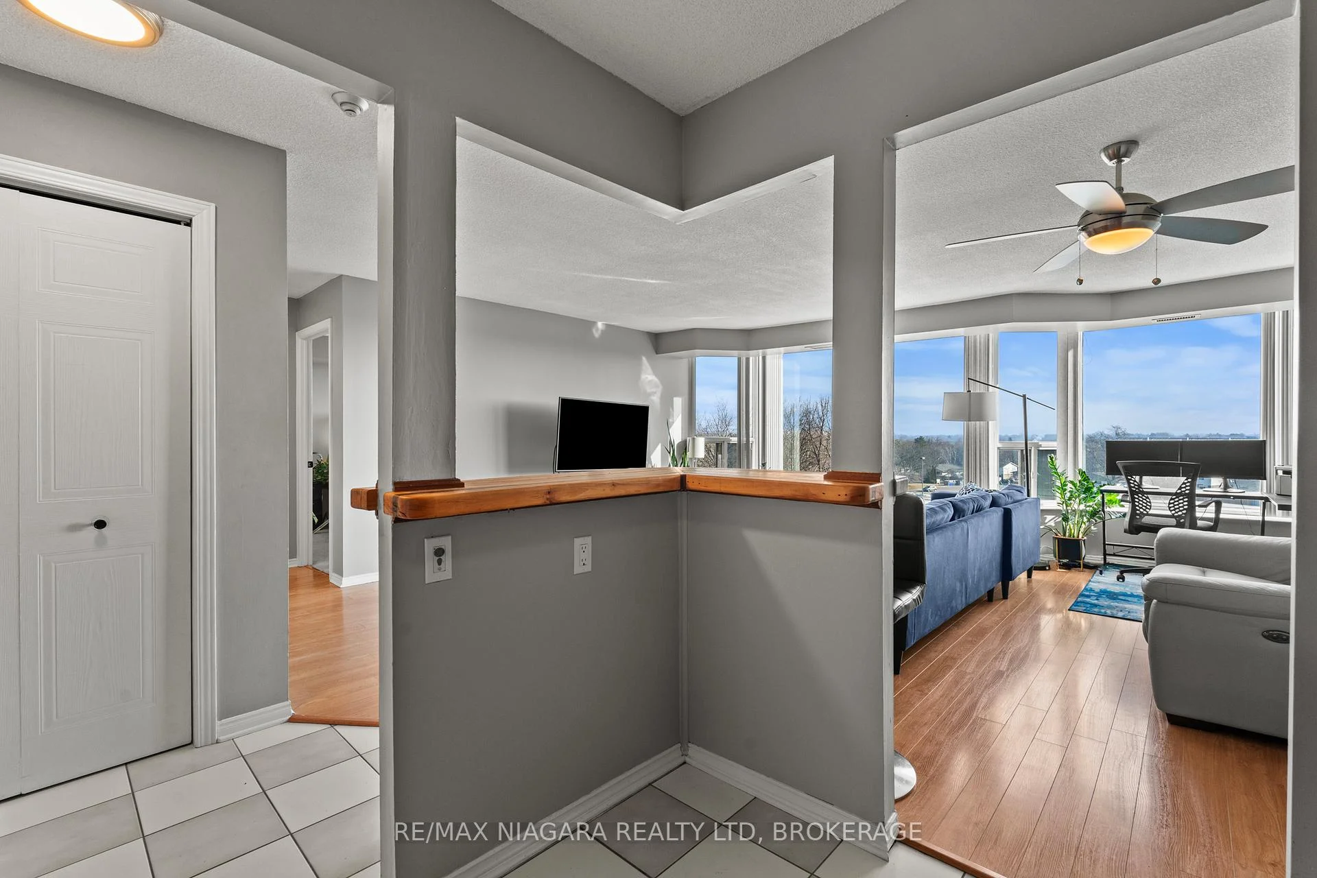 Photo 36 of Unit 601, 81 Scott Street, St. Catharines, Lakeport — HOMEH
