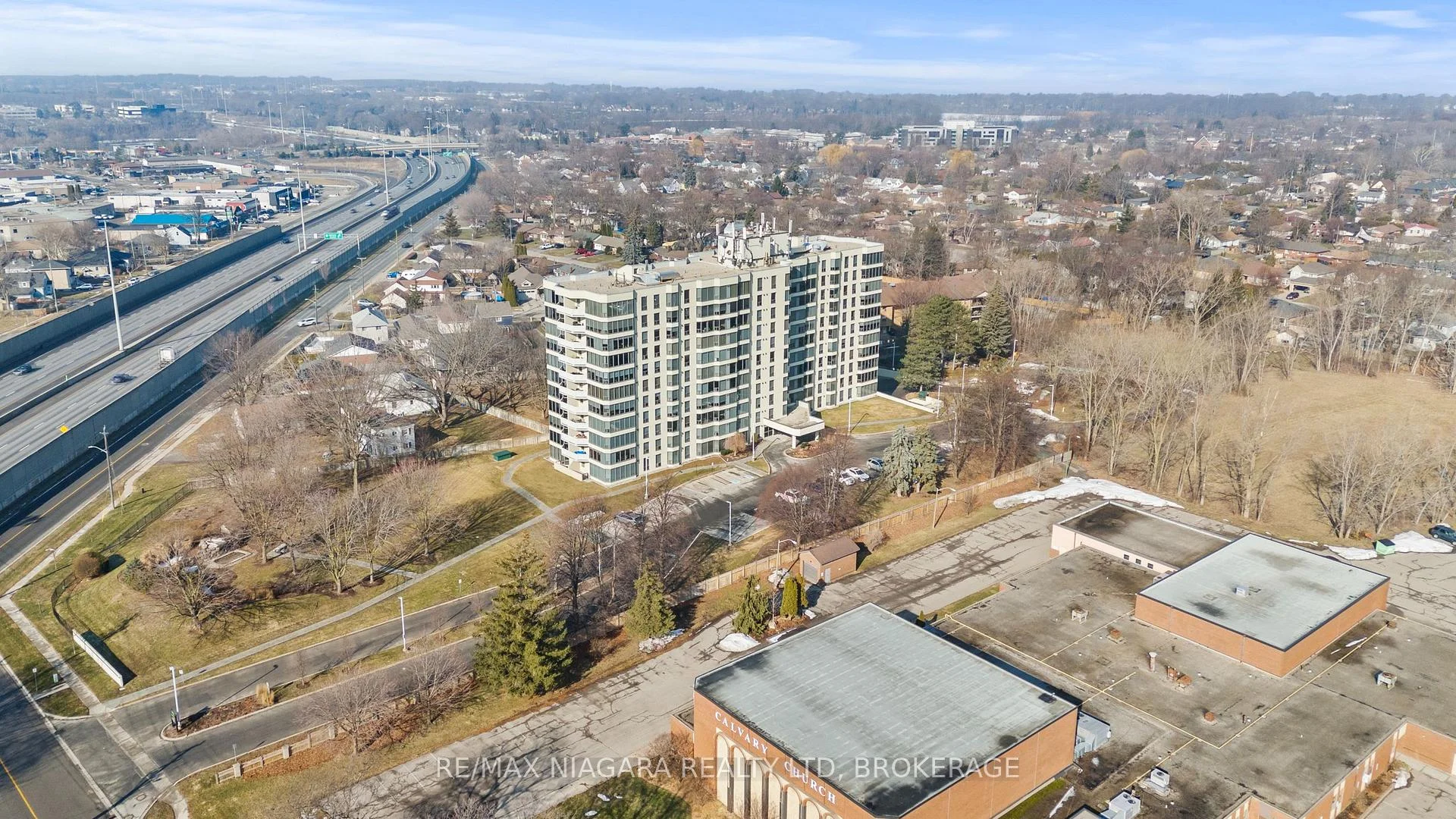 Photo 38 of Unit 601, 81 Scott Street, St. Catharines, Lakeport — HOMEH