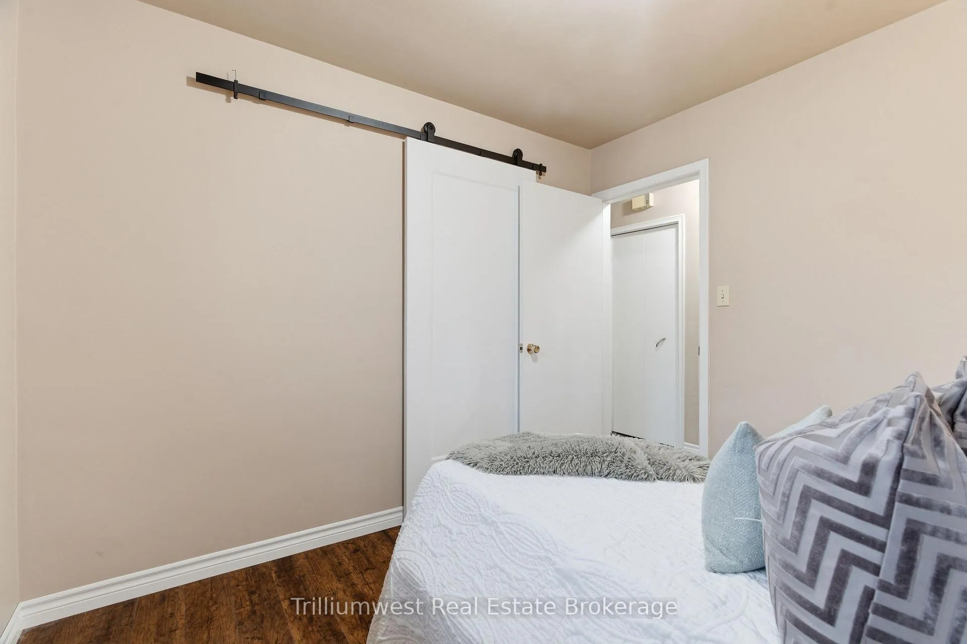 Photo 15 of 43 Tupper Crescent, Kitchener — HOMEH