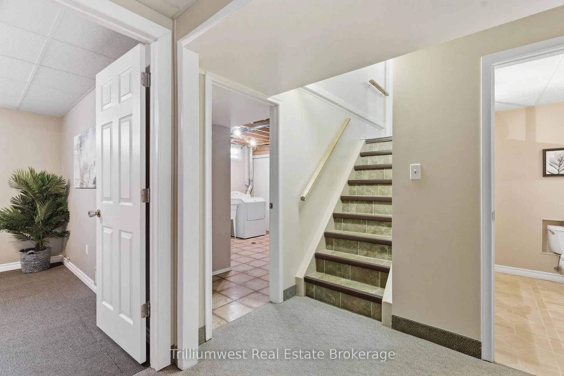 Photo 22 of 43 Tupper Crescent, Kitchener — HOMEH