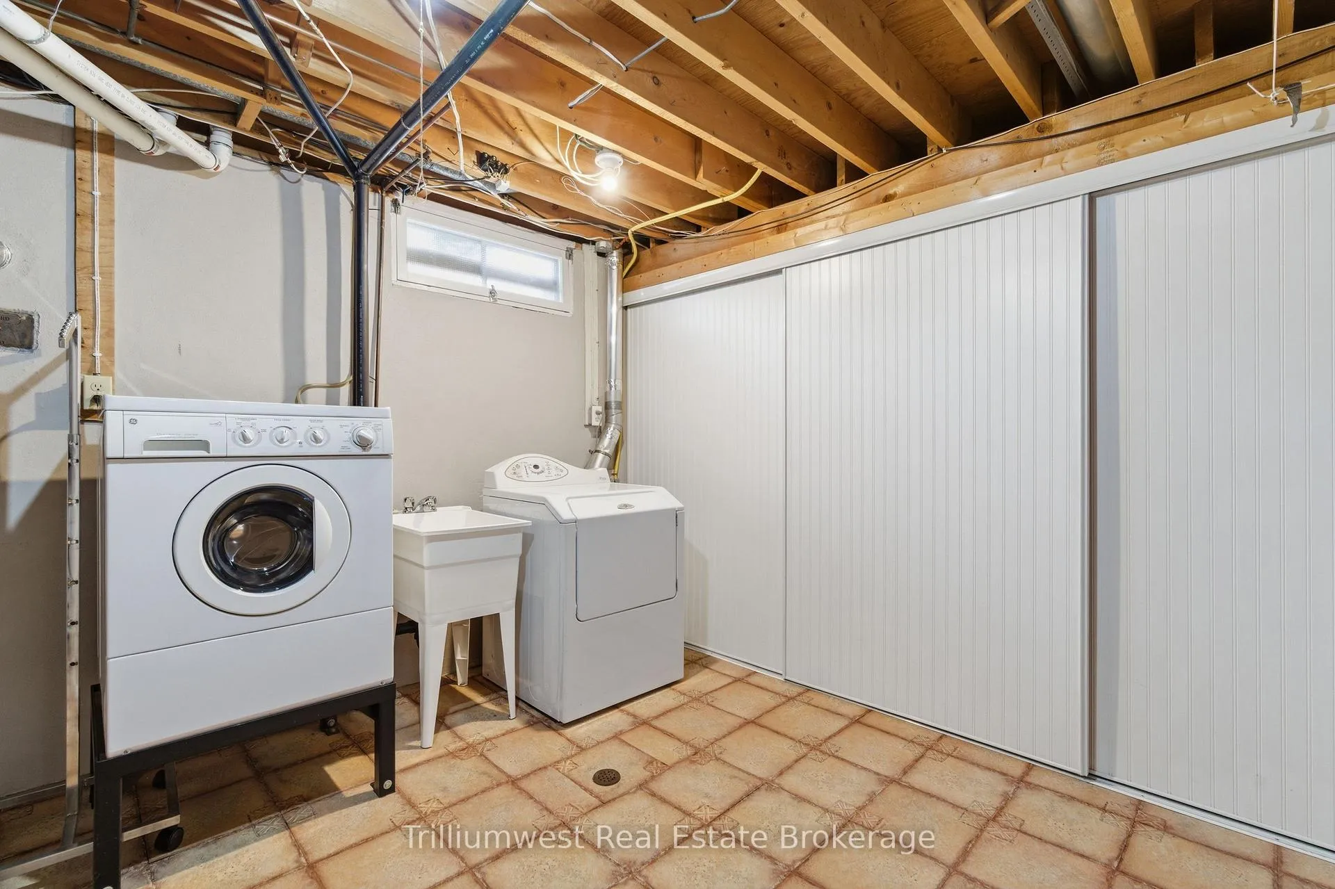 Photo 30 of 43 Tupper Crescent, Kitchener — HOMEH