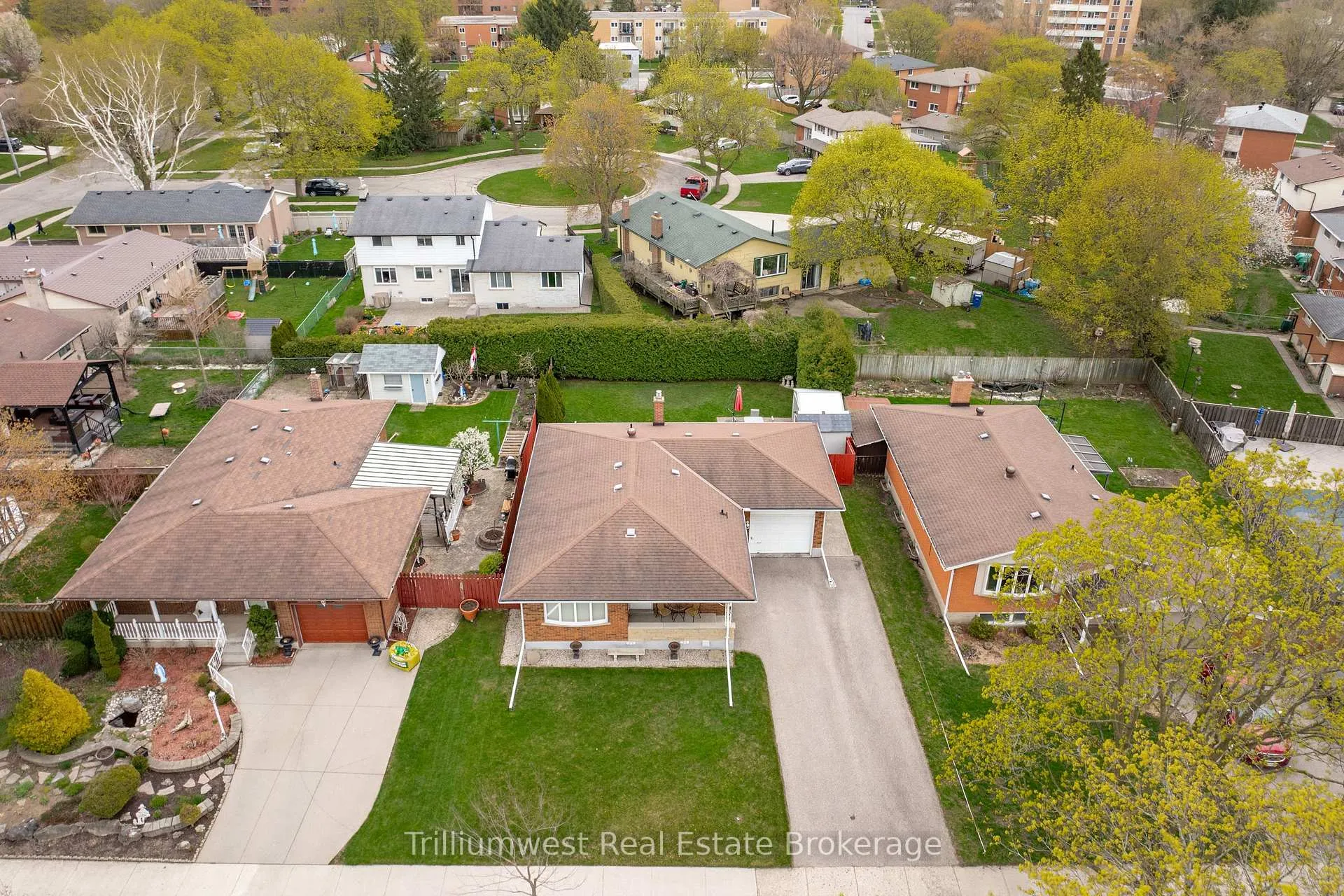 Photo 44 of 43 Tupper Crescent, Kitchener — HOMEH