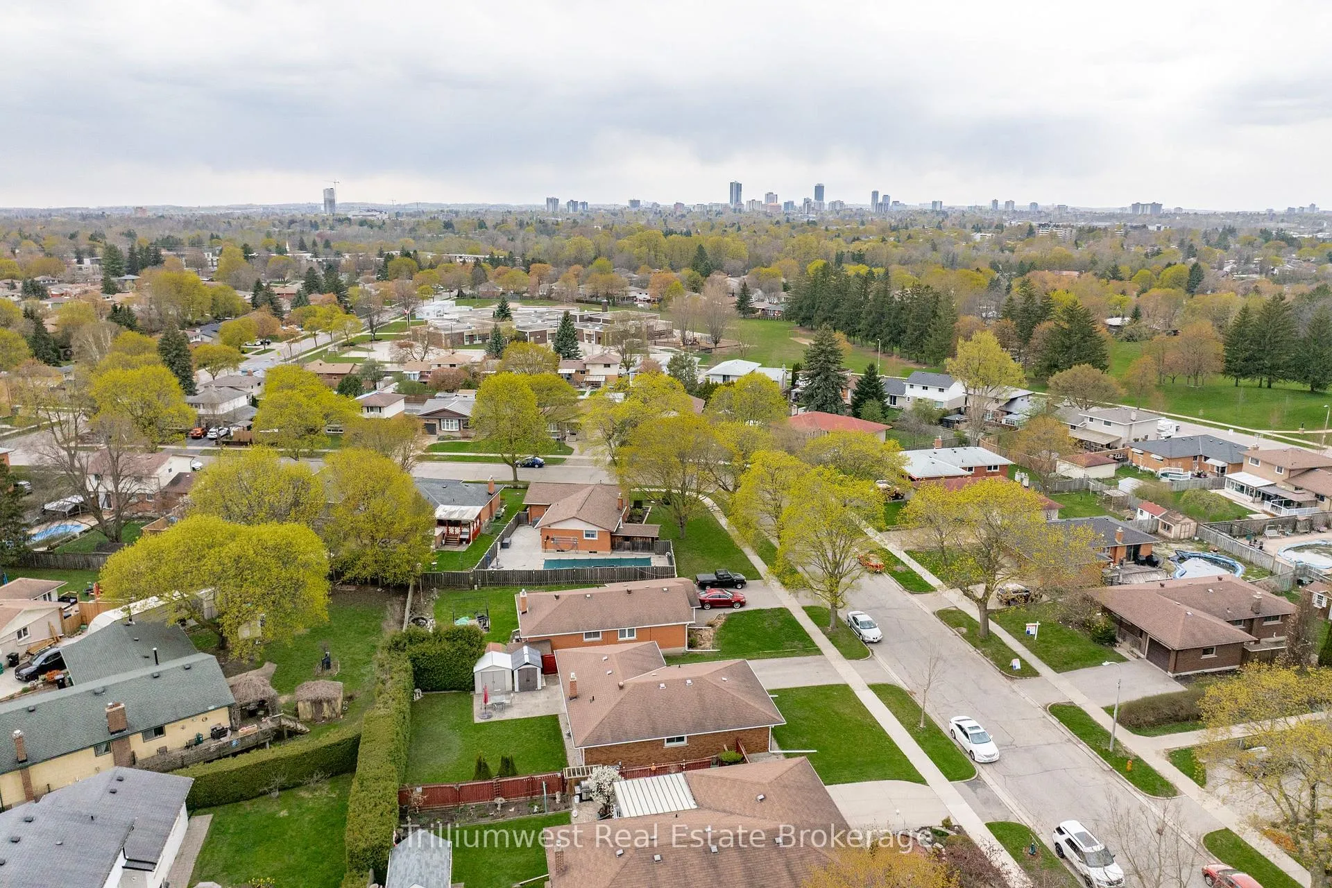 Photo 50 of 43 Tupper Crescent, Kitchener — HOMEH