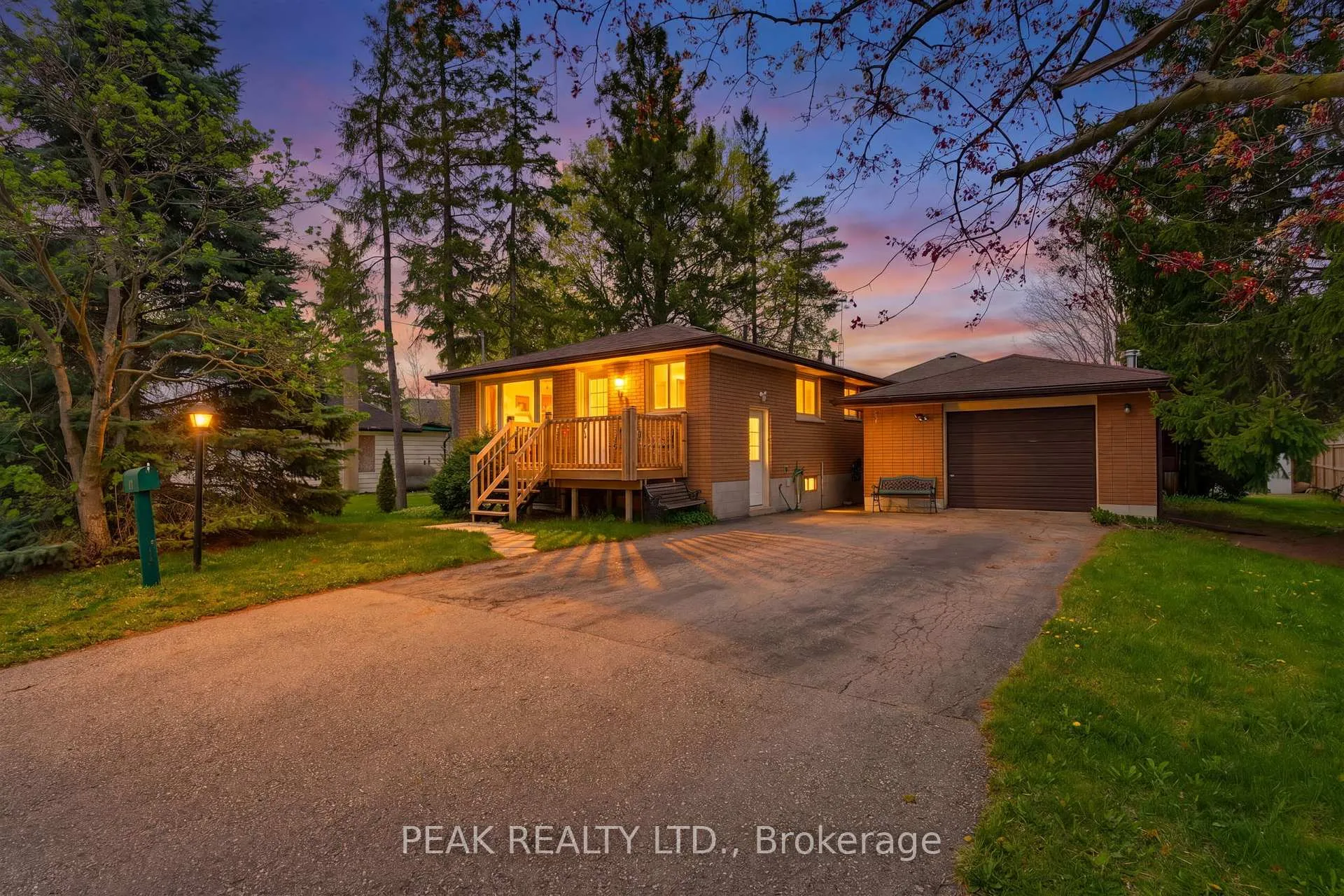 Photo 2 of 86 Oak Avenue, Brant, Paris — HOMEH