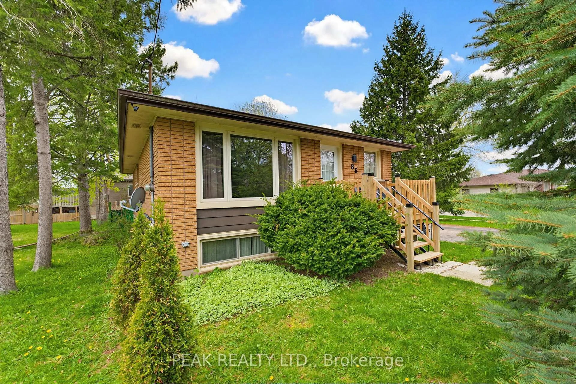 Photo 3 of 86 Oak Avenue, Brant, Paris — HOMEH