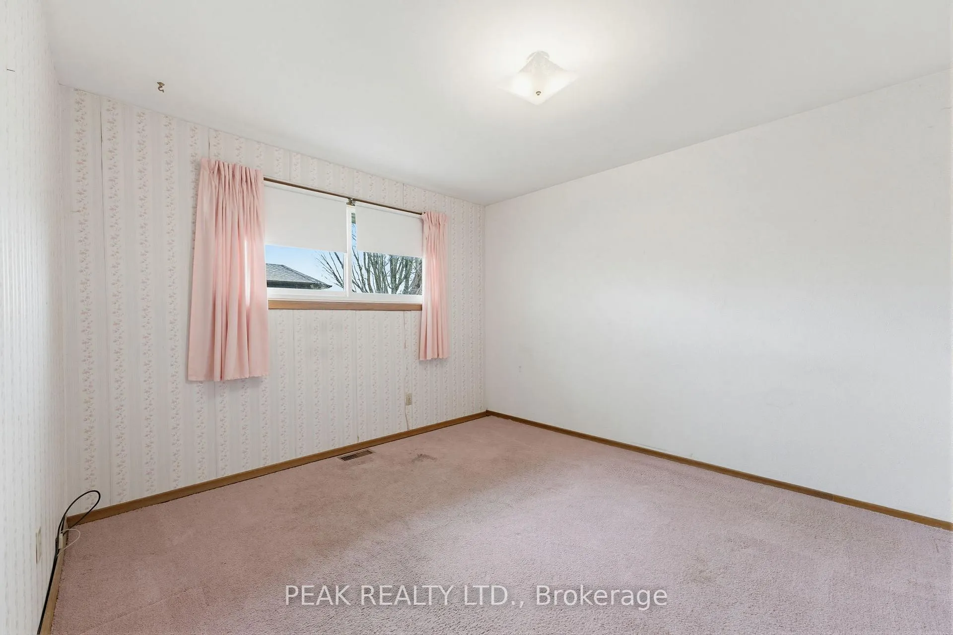 Photo 14 of 86 Oak Avenue, Brant, Paris — HOMEH