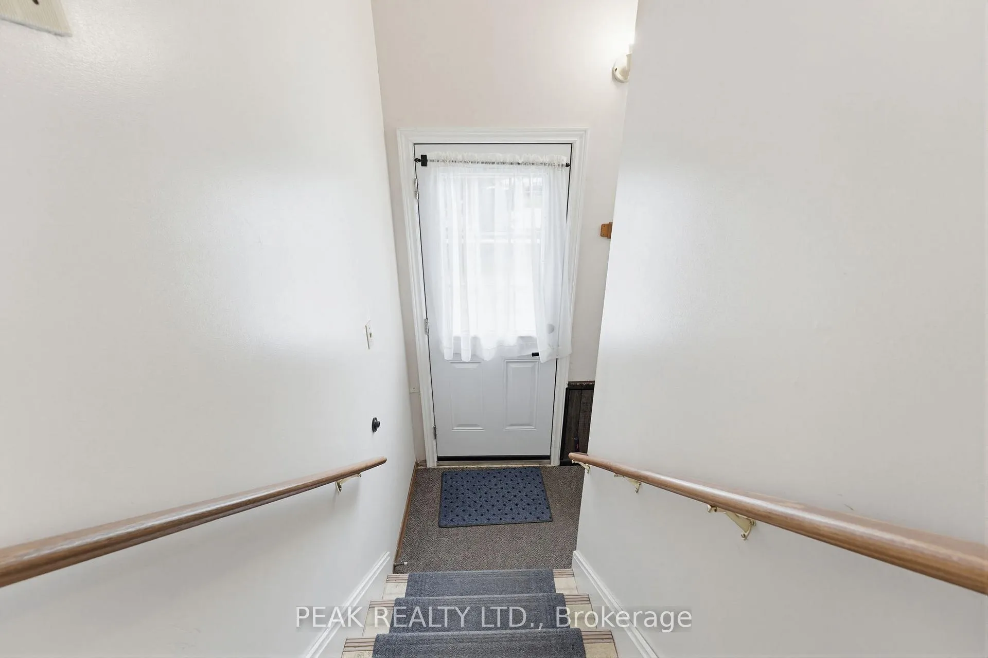 Photo 17 of 86 Oak Avenue, Brant, Paris — HOMEH