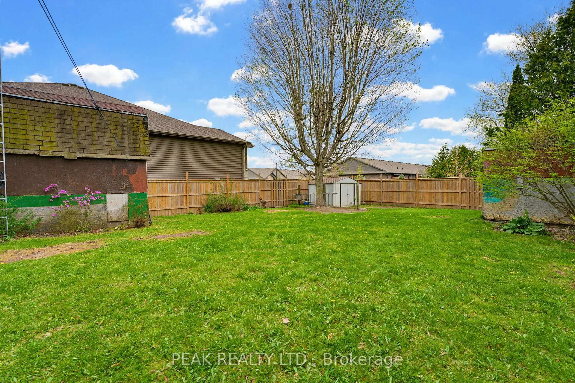 Photo 23 of 86 Oak Avenue, Brant, Paris — HOMEH