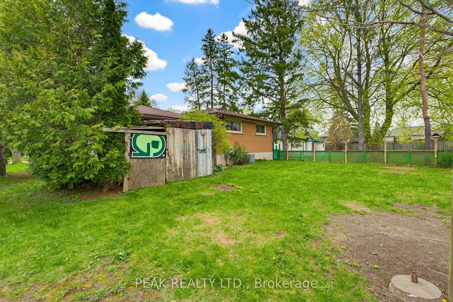 Photo 25 of 86 Oak Avenue, Brant, Paris — HOMEH