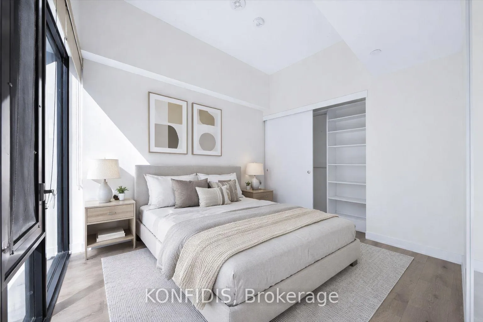 Photo 6 of Unit 732, 161 Roehampton Avenue, Toronto, Mount Pleasant East — HOMEH