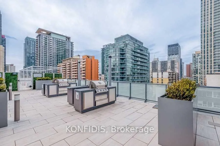 Photo 12 of Unit 732, 161 Roehampton Avenue, Toronto, Mount Pleasant East — HOMEH