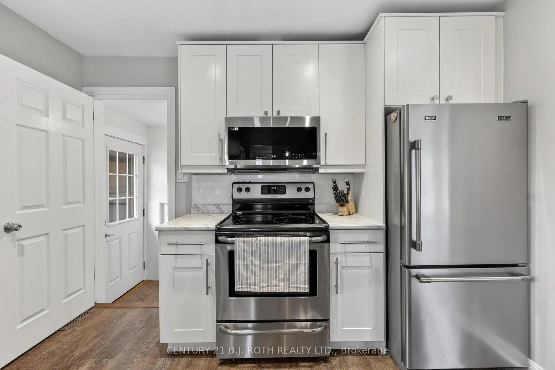 Photo 11 of 46 Galley Avenue, Orillia — HOMEH