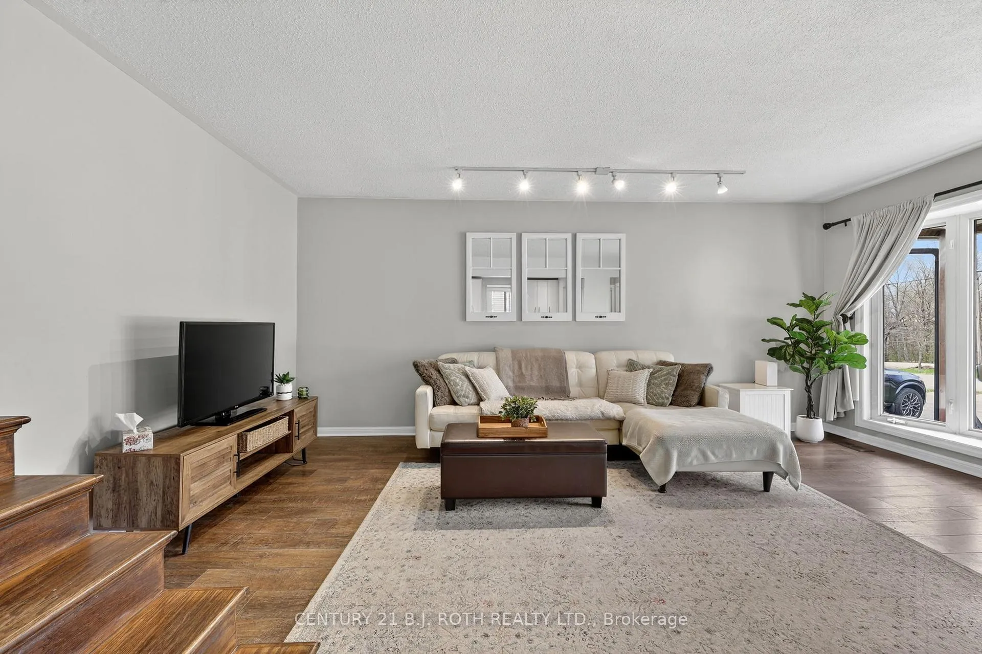 Photo 13 of 46 Galley Avenue, Orillia — HOMEH