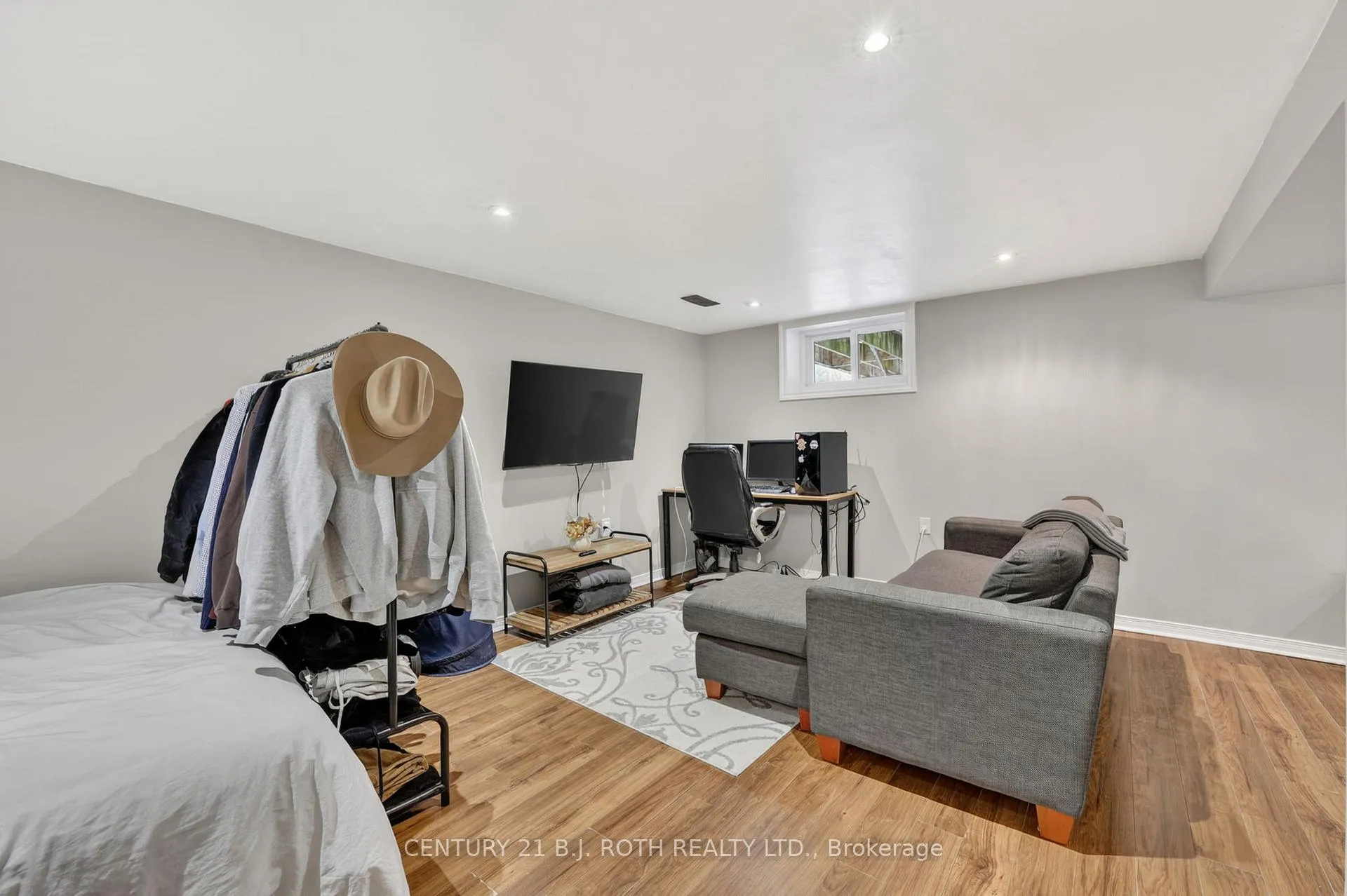 Photo 25 of 46 Galley Avenue, Orillia — HOMEH