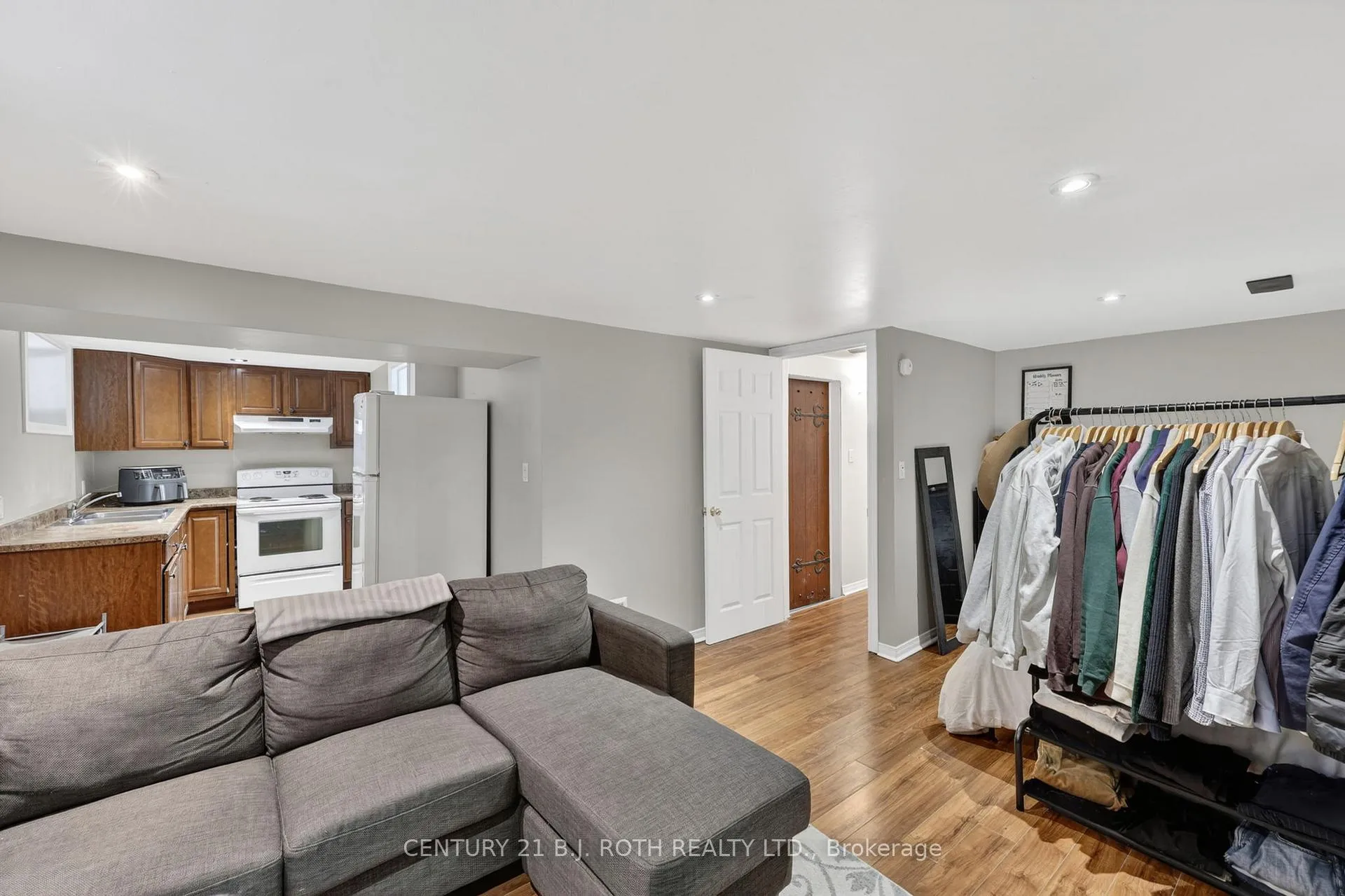 Photo 27 of 46 Galley Avenue, Orillia — HOMEH