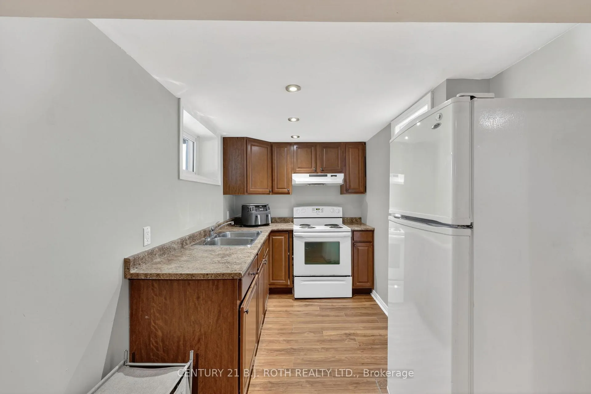 Photo 28 of 46 Galley Avenue, Orillia — HOMEH