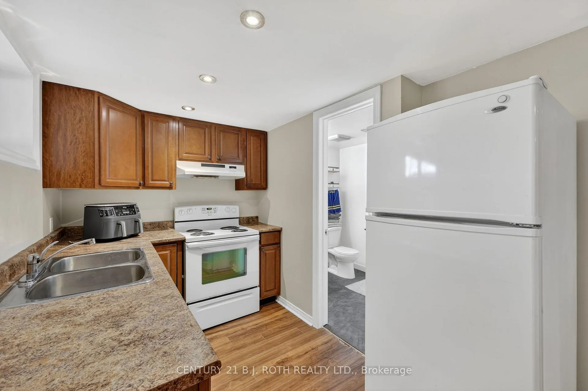 Photo 29 of 46 Galley Avenue, Orillia — HOMEH