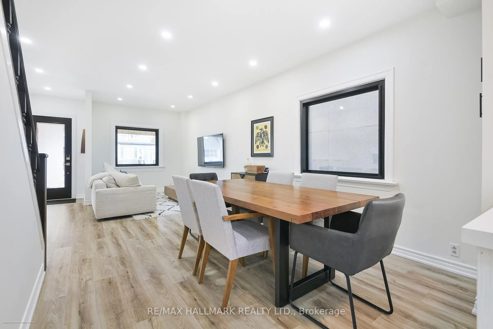 Photo 6 of Unit Main & Second, 208 Cedarvale Avenue, Toronto, Woodbine-Lumsden — HOMEH