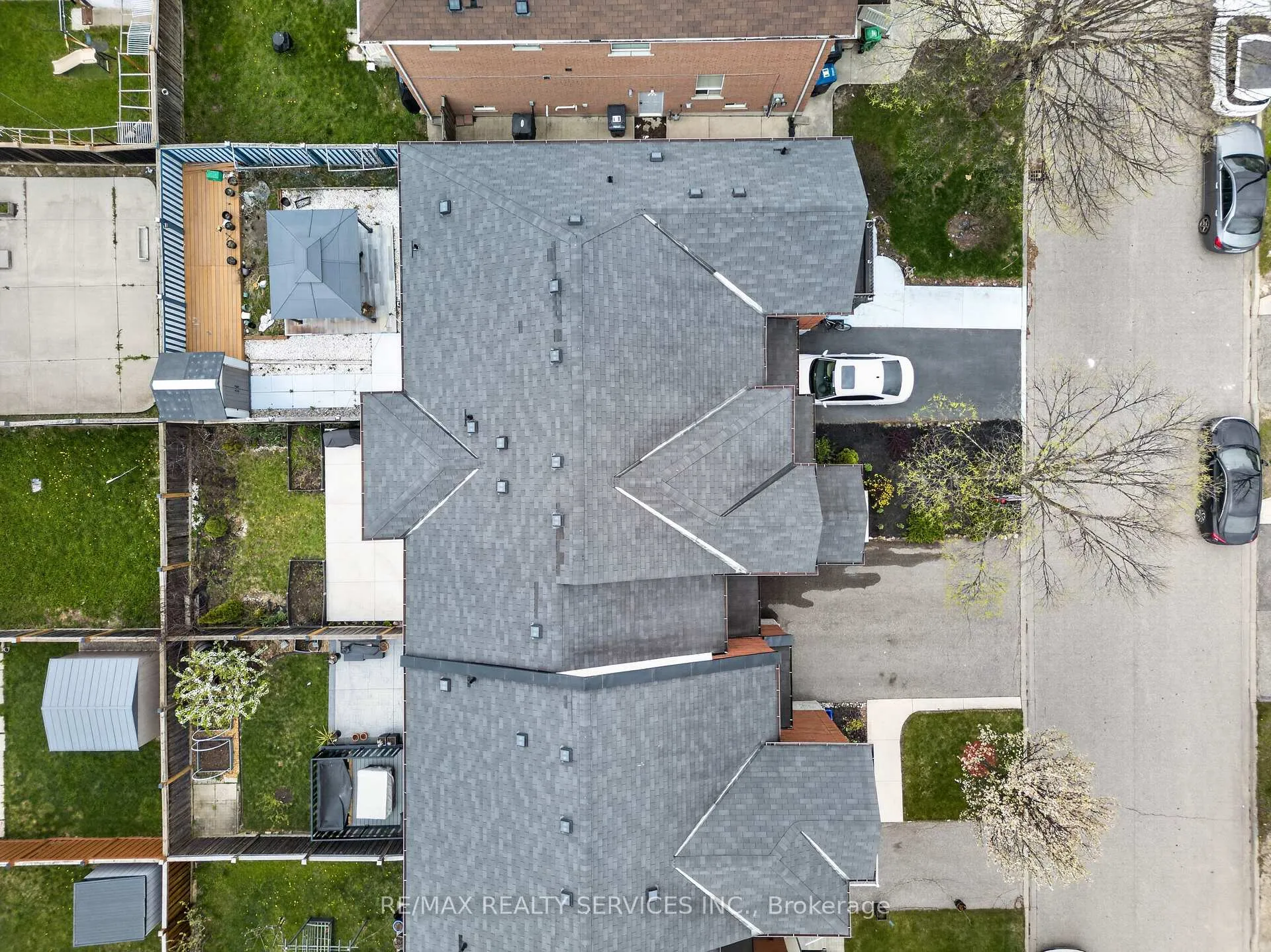 Photo 6 of 12 Nutwood Way, Brampton, Sandringham-Wellington — HOMEH