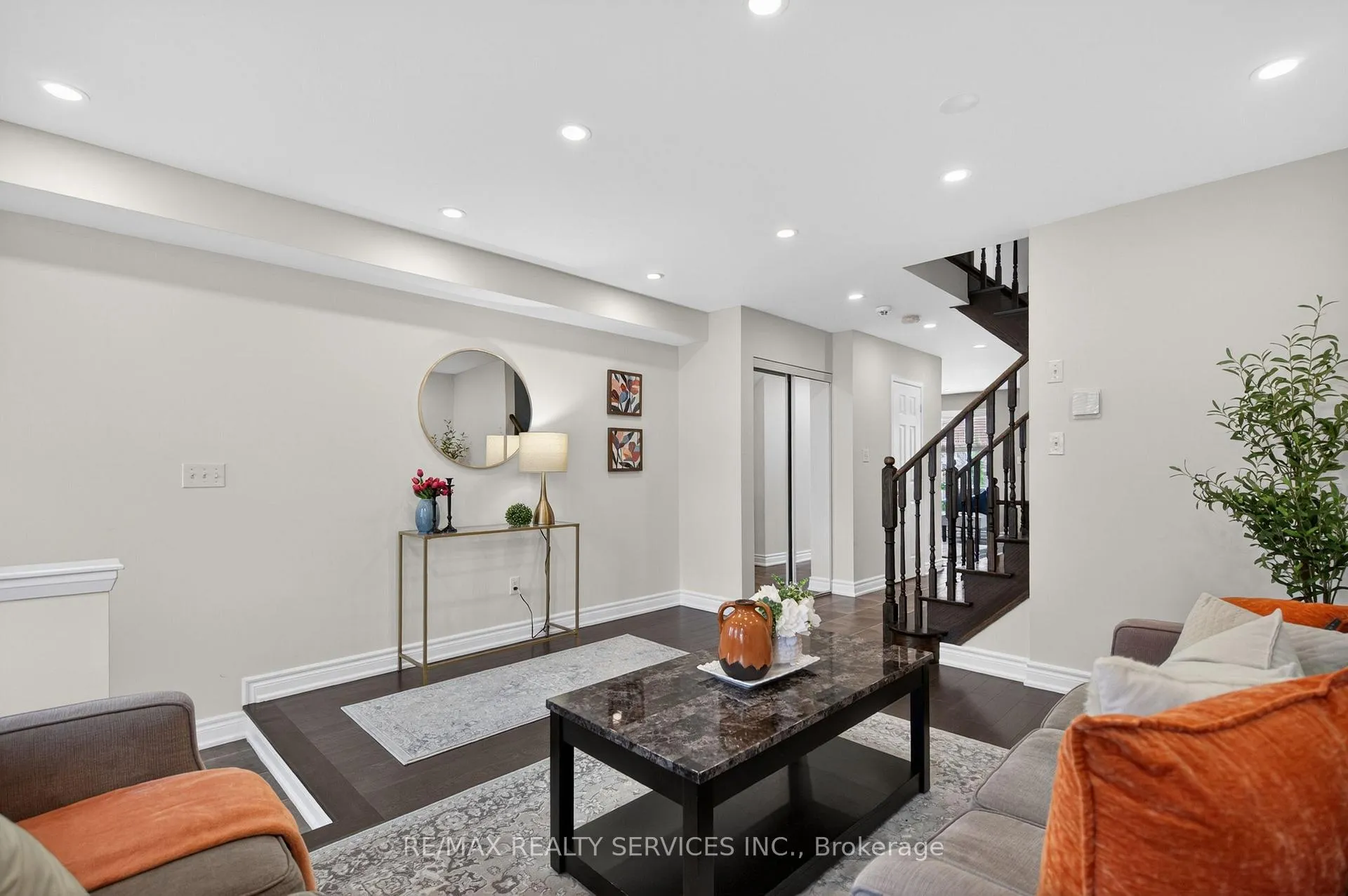 Photo 10 of 12 Nutwood Way, Brampton, Sandringham-Wellington — HOMEH
