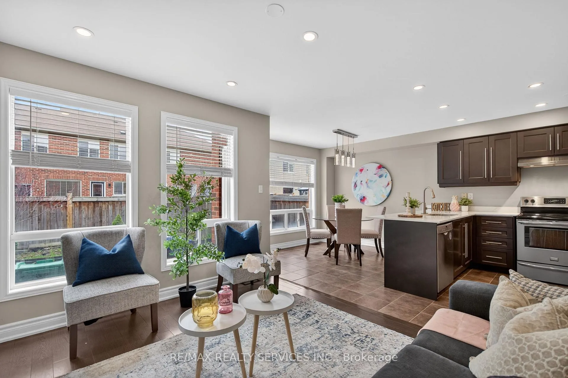 Photo 17 of 12 Nutwood Way, Brampton, Sandringham-Wellington — HOMEH
