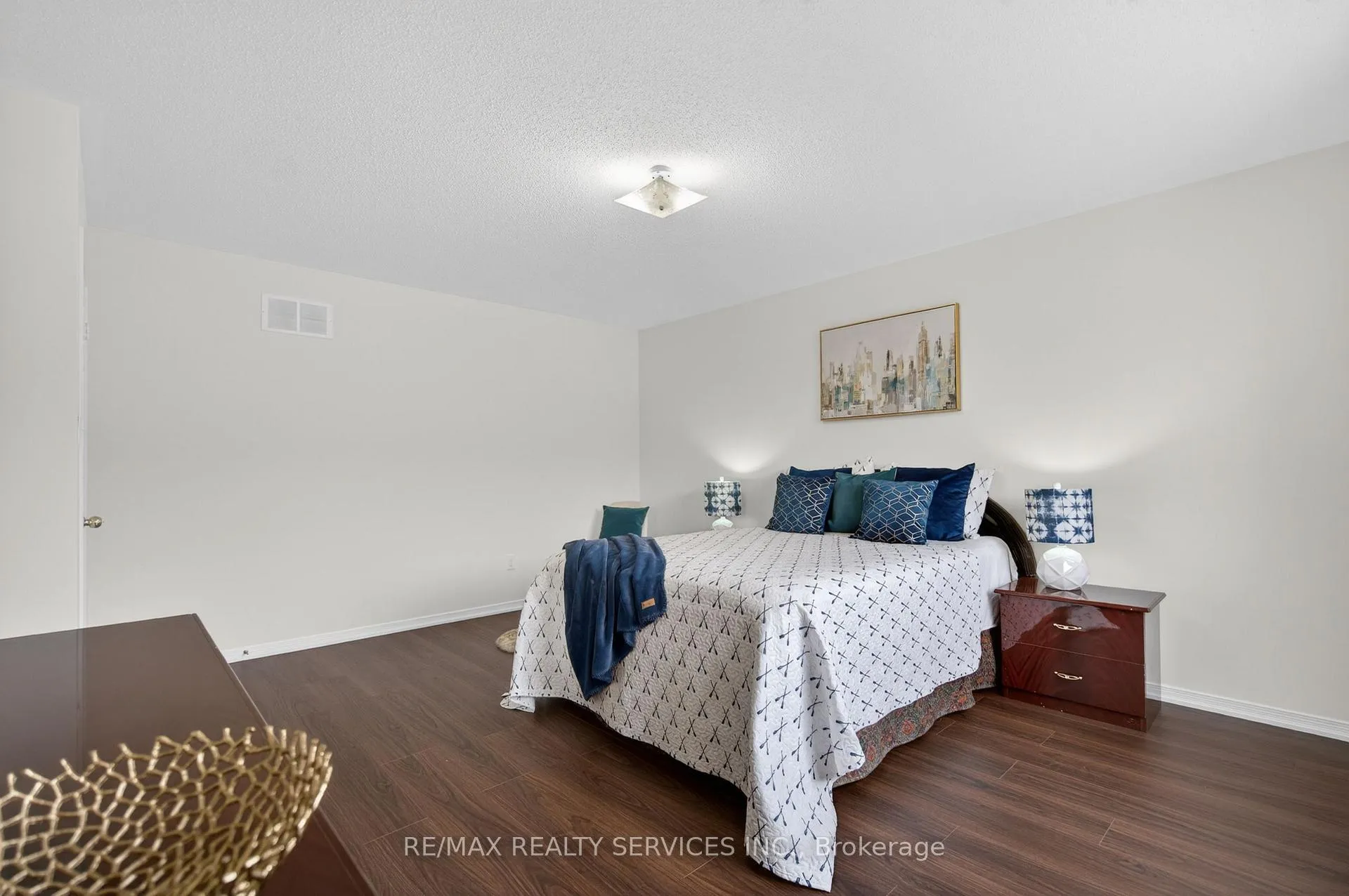 Photo 25 of 12 Nutwood Way, Brampton, Sandringham-Wellington — HOMEH