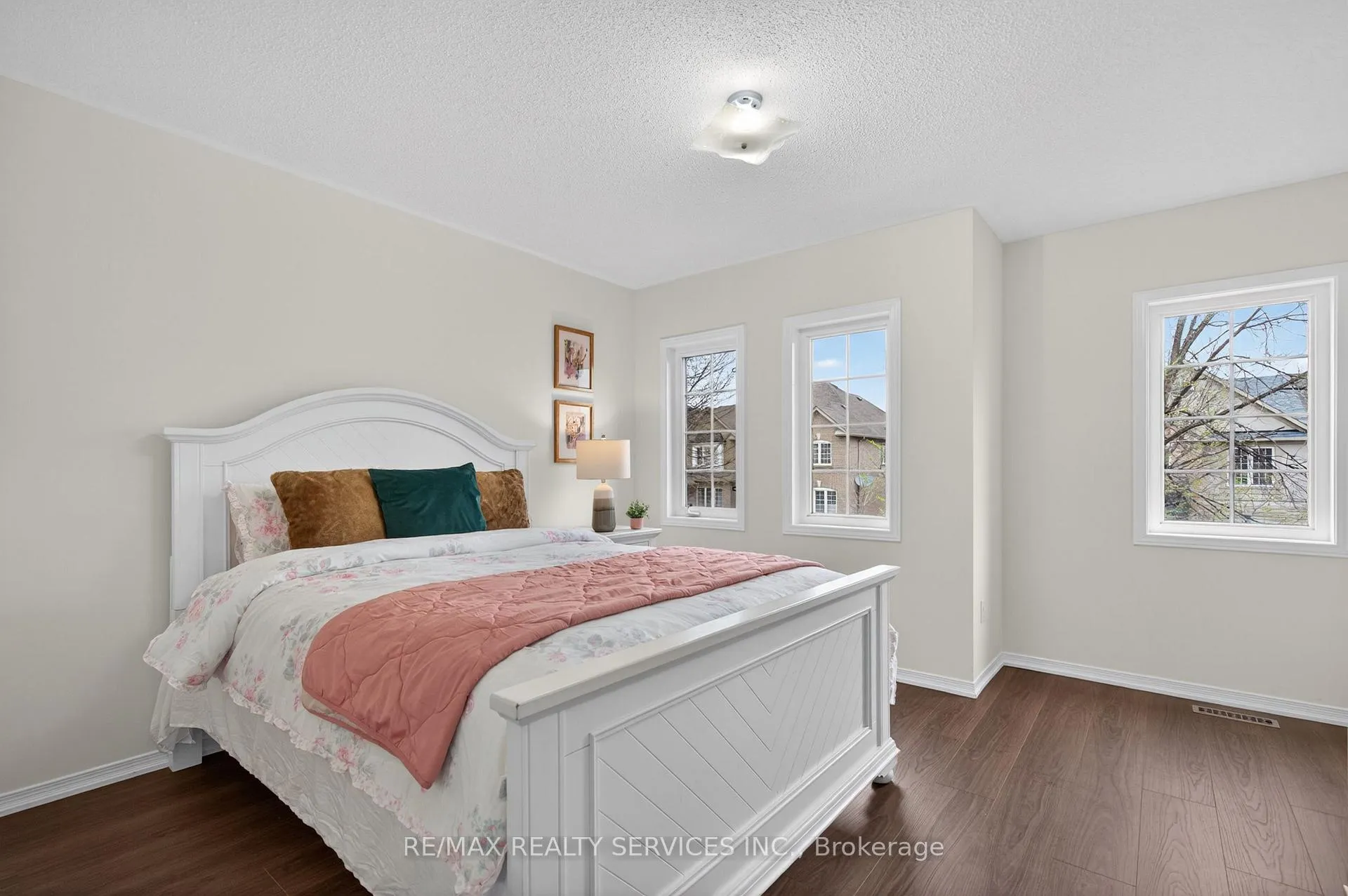 Photo 29 of 12 Nutwood Way, Brampton, Sandringham-Wellington — HOMEH