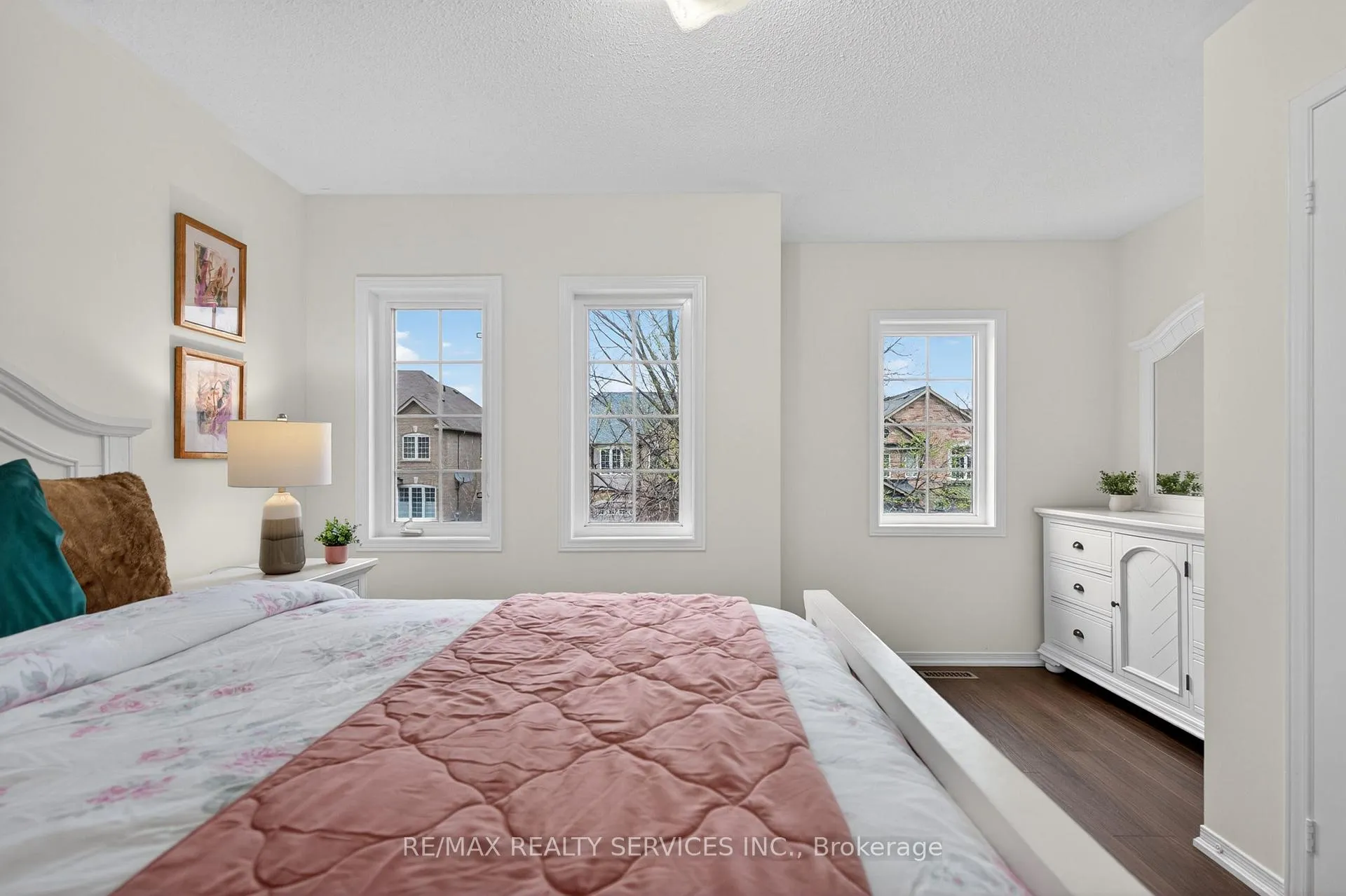 Photo 30 of 12 Nutwood Way, Brampton, Sandringham-Wellington — HOMEH
