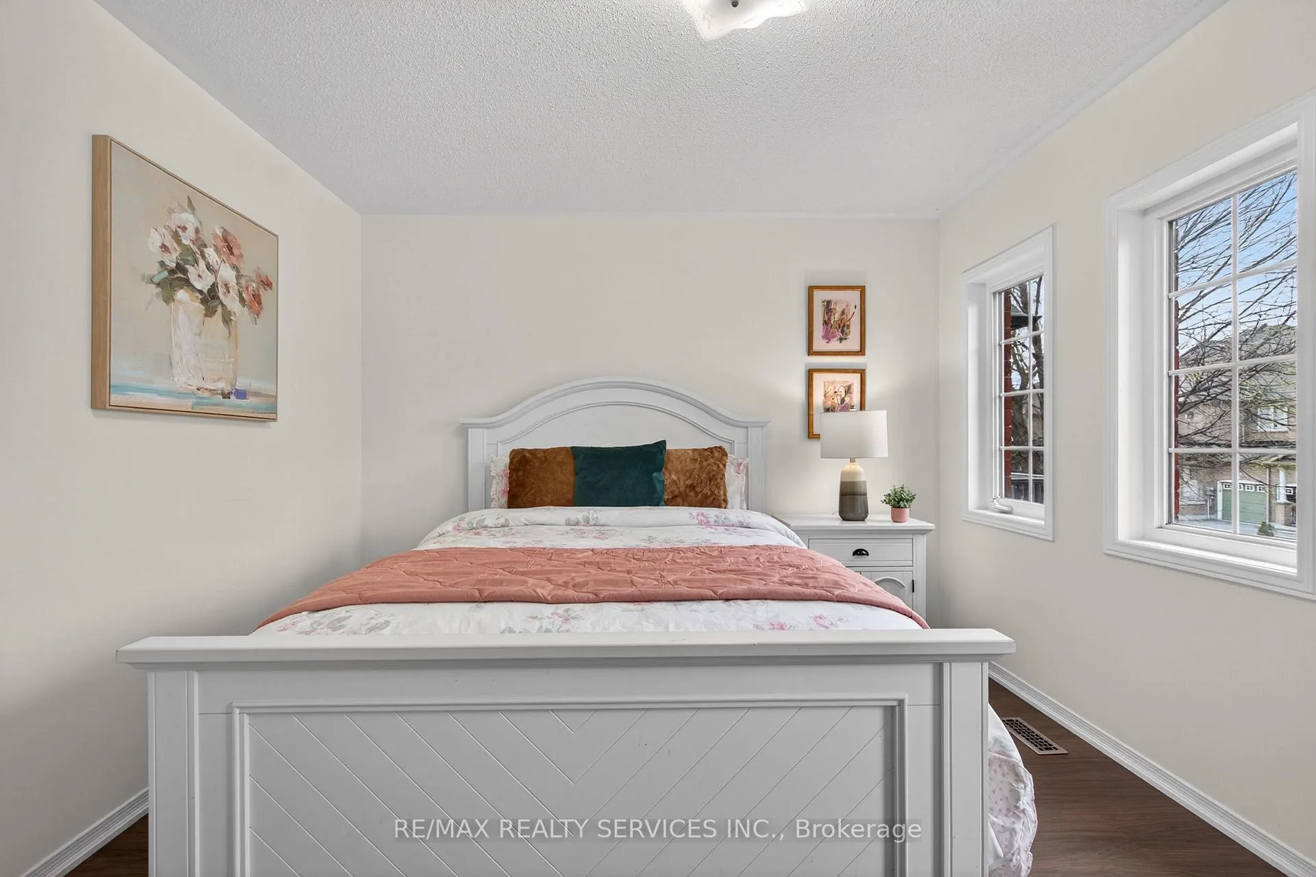 Photo 31 of 12 Nutwood Way, Brampton, Sandringham-Wellington — HOMEH