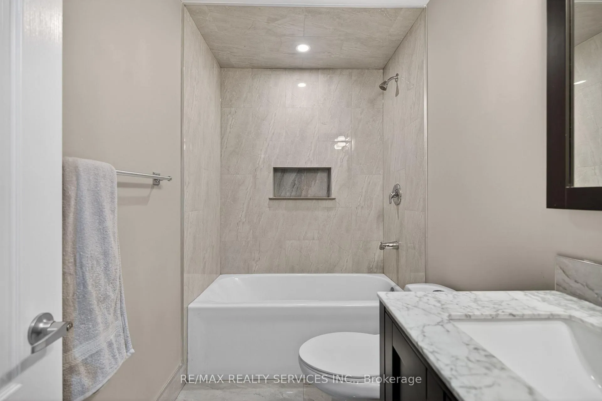 Photo 44 of 12 Nutwood Way, Brampton, Sandringham-Wellington — HOMEH