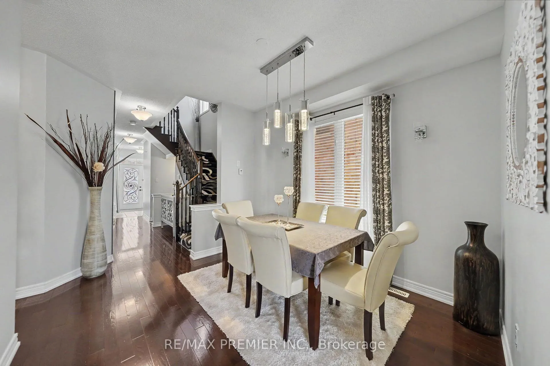 Photo 12 of 82 Chesterwood Crescent, Brampton, Credit Valley — HOMEH