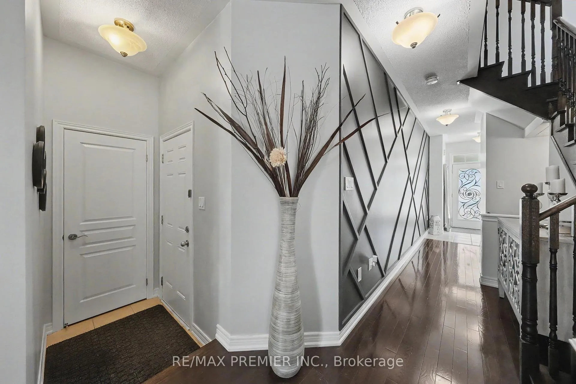 Photo 21 of 82 Chesterwood Crescent, Brampton, Credit Valley — HOMEH