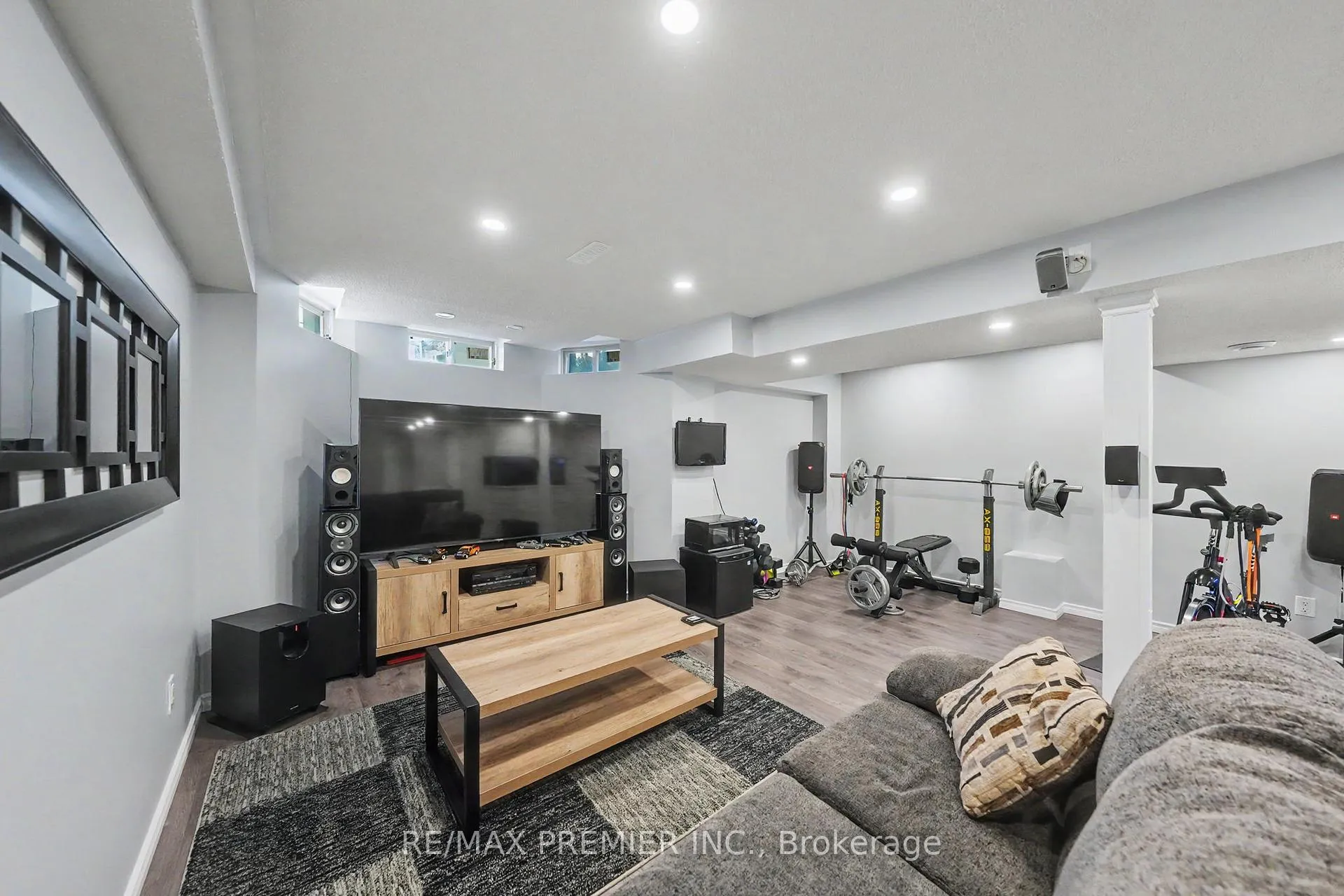 Photo 41 of 82 Chesterwood Crescent, Brampton, Credit Valley — HOMEH