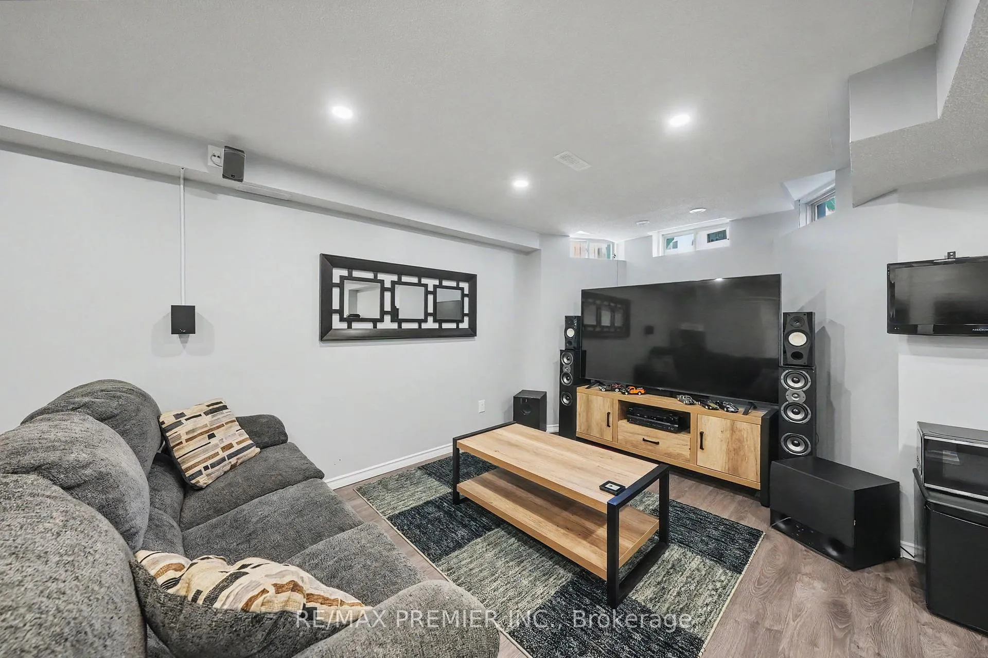 Photo 42 of 82 Chesterwood Crescent, Brampton, Credit Valley — HOMEH