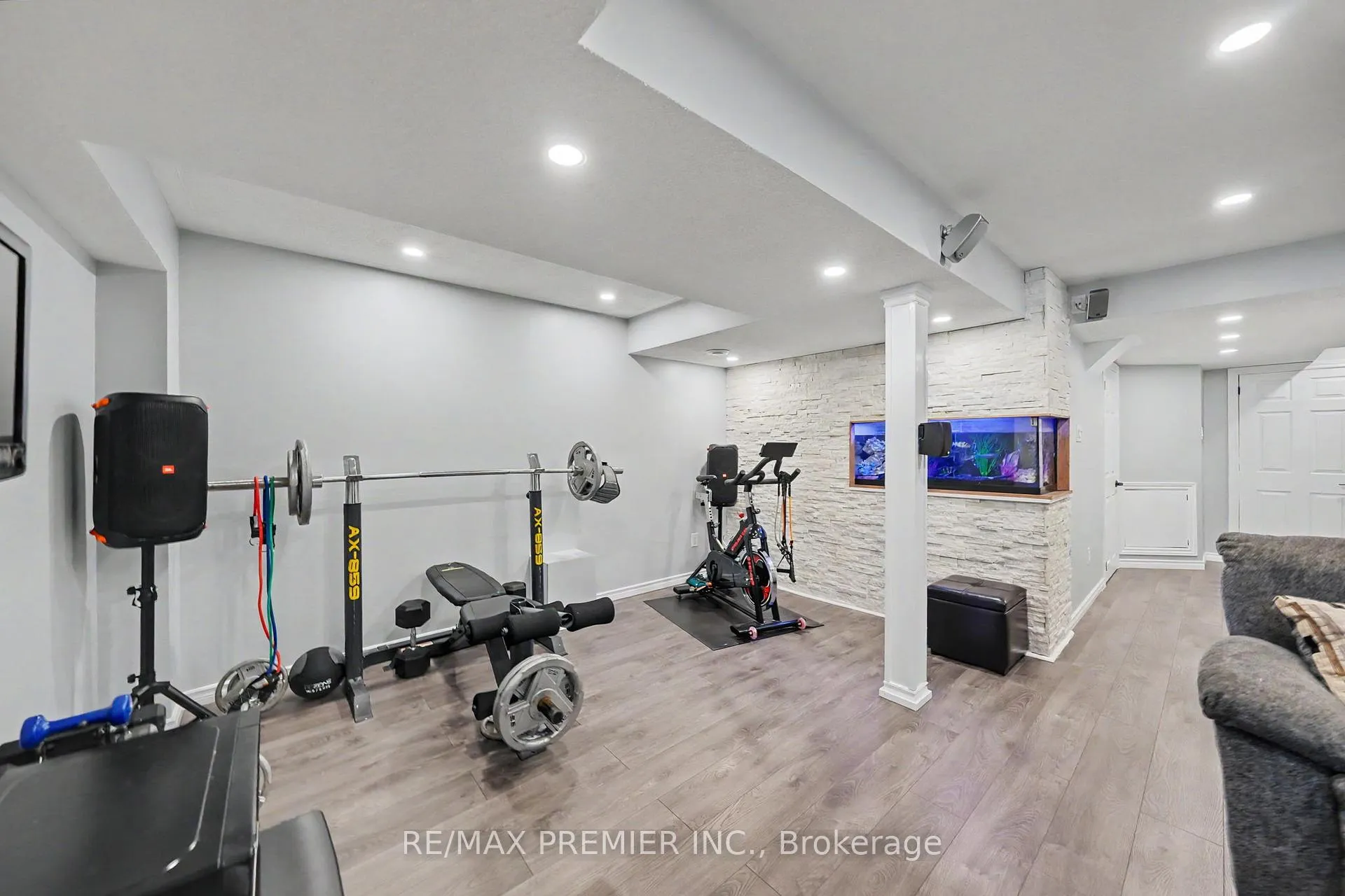 Photo 43 of 82 Chesterwood Crescent, Brampton, Credit Valley — HOMEH