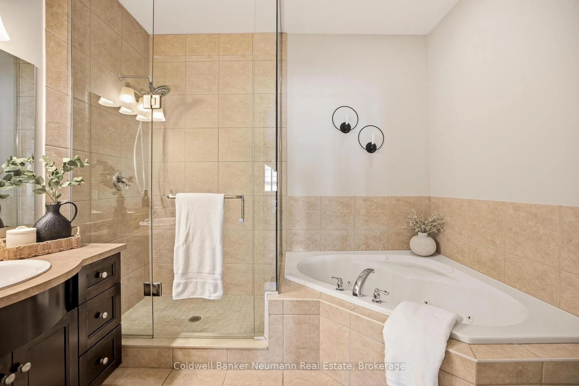 Photo 19 of Unit 21, 50 Bryan Court, Kitchener — HOMEH