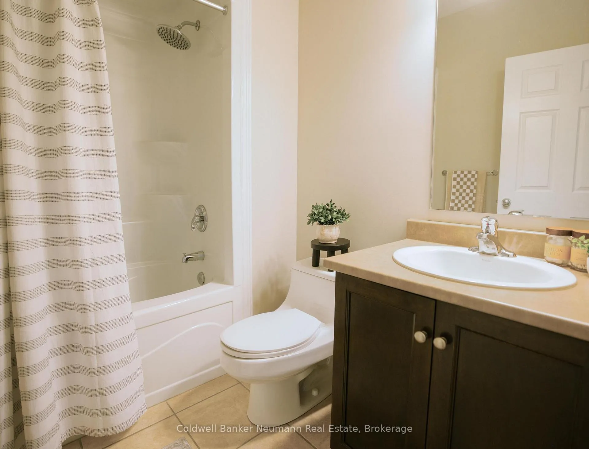 Photo 23 of Unit 21, 50 Bryan Court, Kitchener — HOMEH
