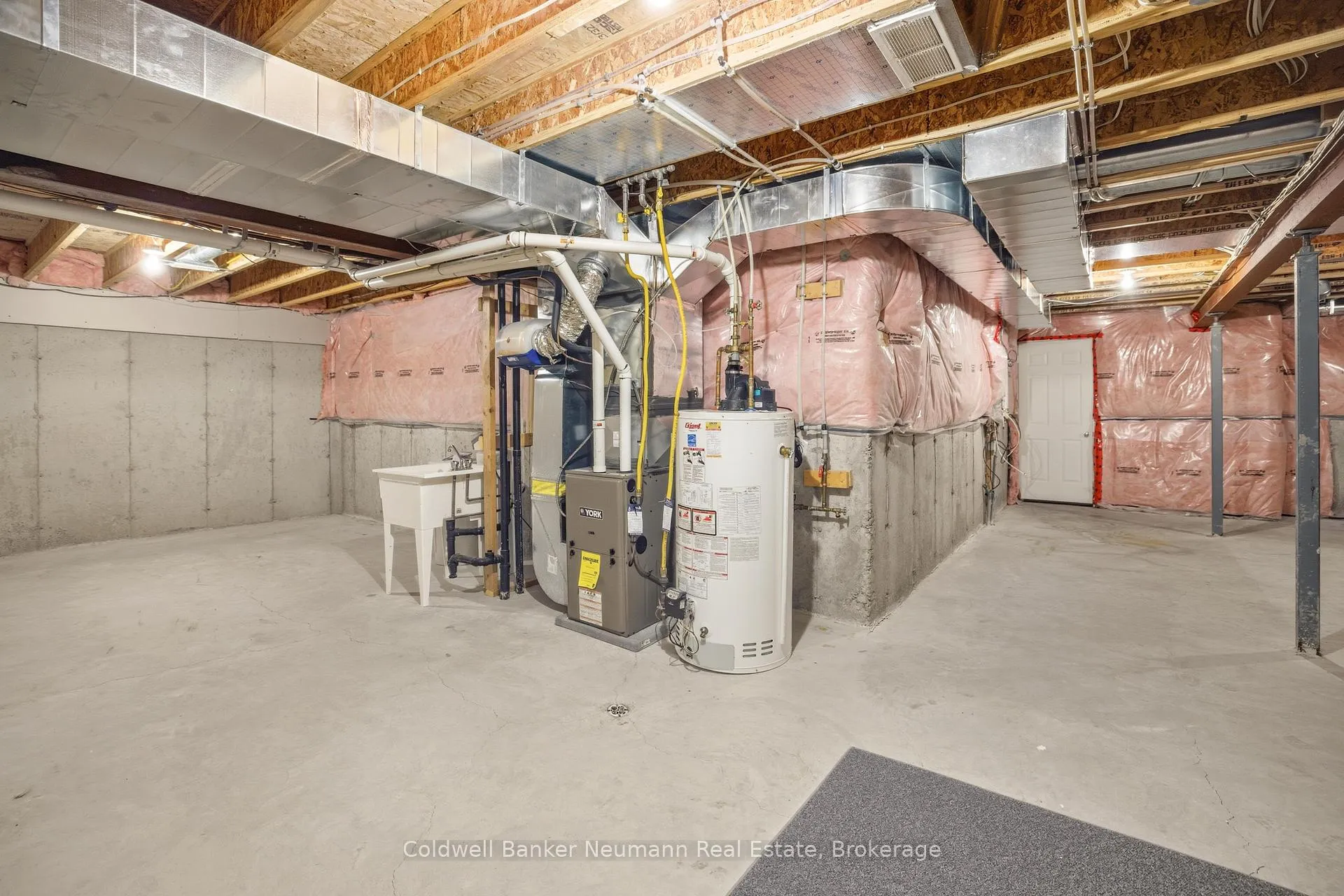 Photo 30 of Unit 21, 50 Bryan Court, Kitchener — HOMEH