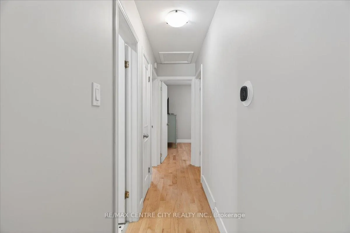 Photo 13 of 1102 Prince Philip Drive, London, North M — HOMEH