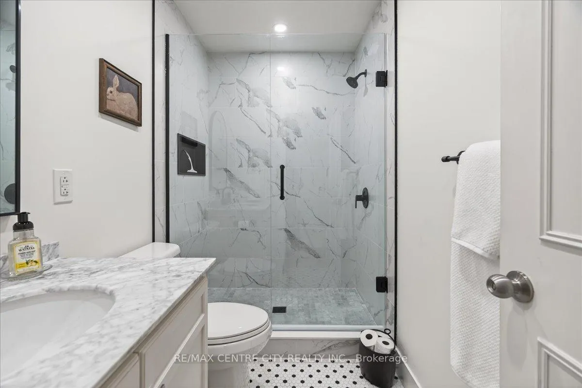 Photo 15 of 1102 Prince Philip Drive, London, North M — HOMEH