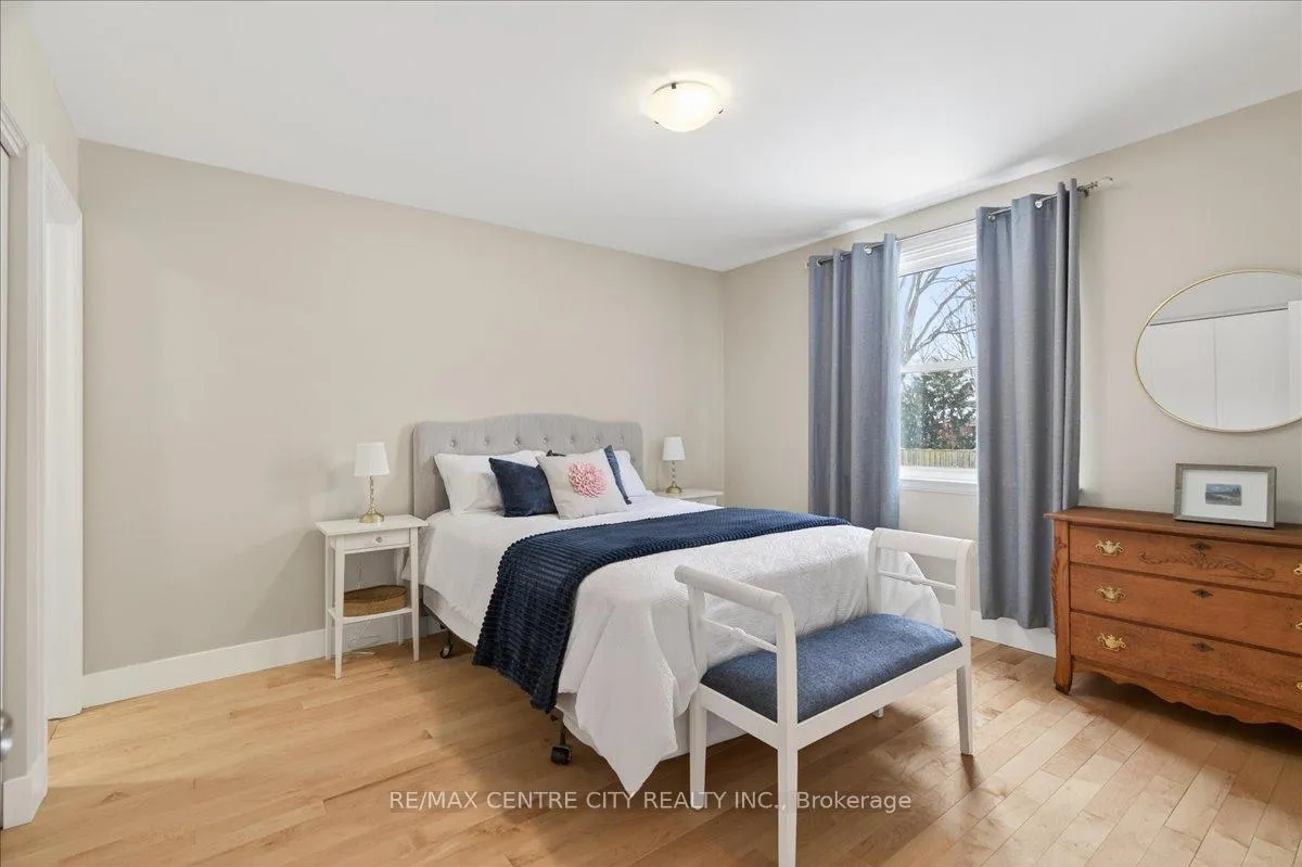 Photo 18 of 1102 Prince Philip Drive, London, North M — HOMEH